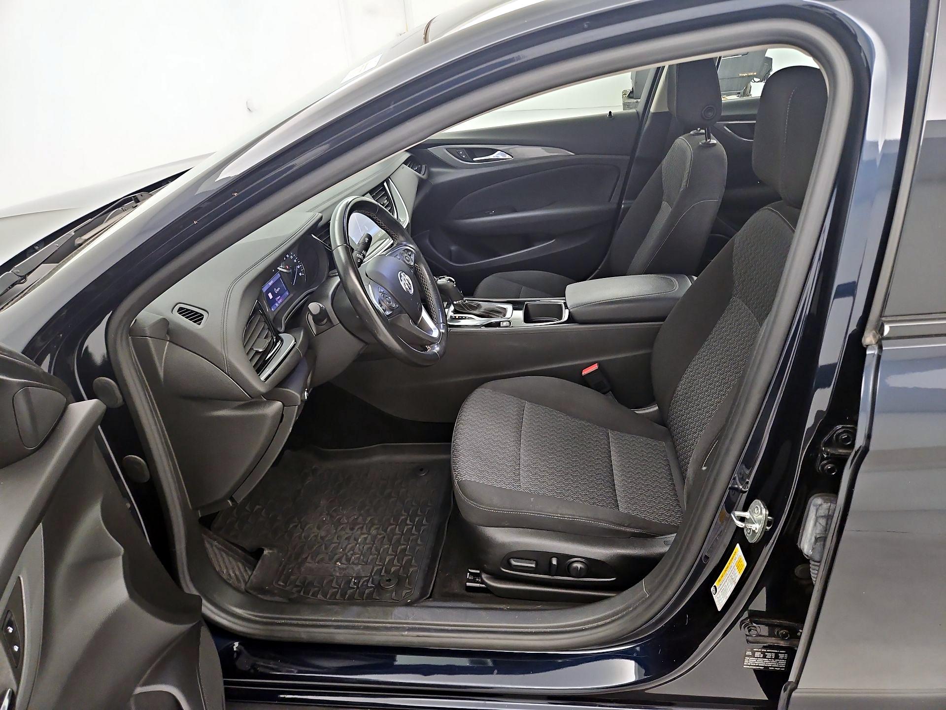 Thumbnail: 2019 Buick Regal - 11
