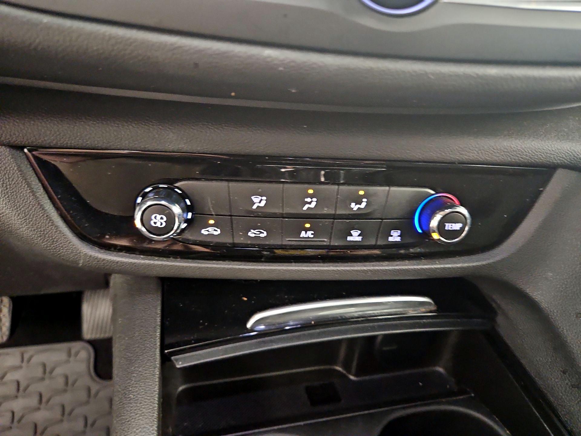 Thumbnail: 2019 Buick Regal - 17