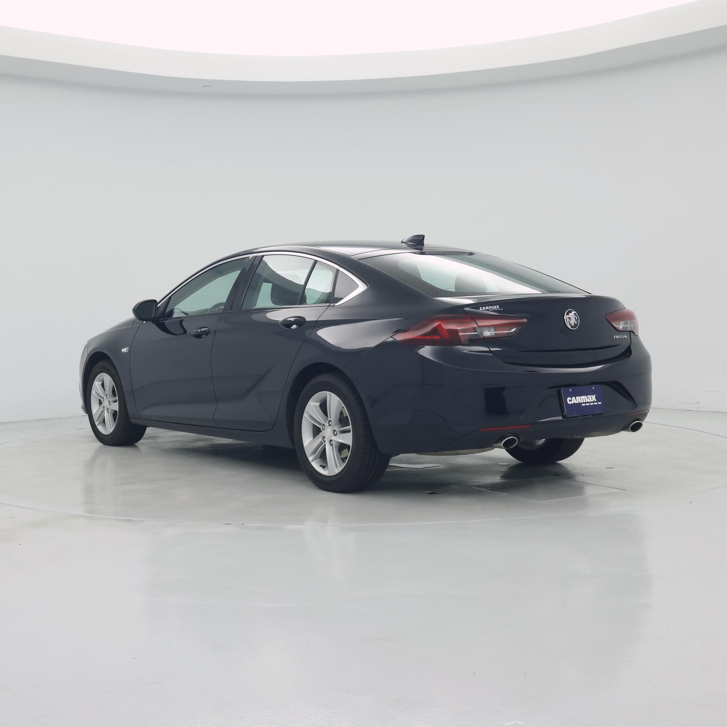 Thumbnail: 2019 Buick Regal - 2