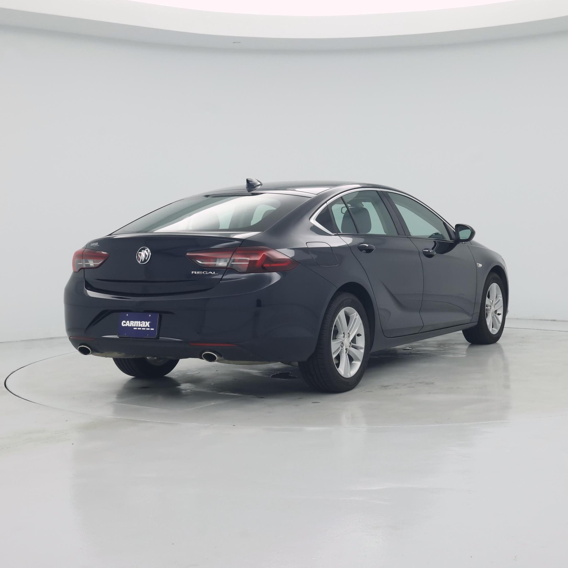 Thumbnail: 2019 Buick Regal - 8