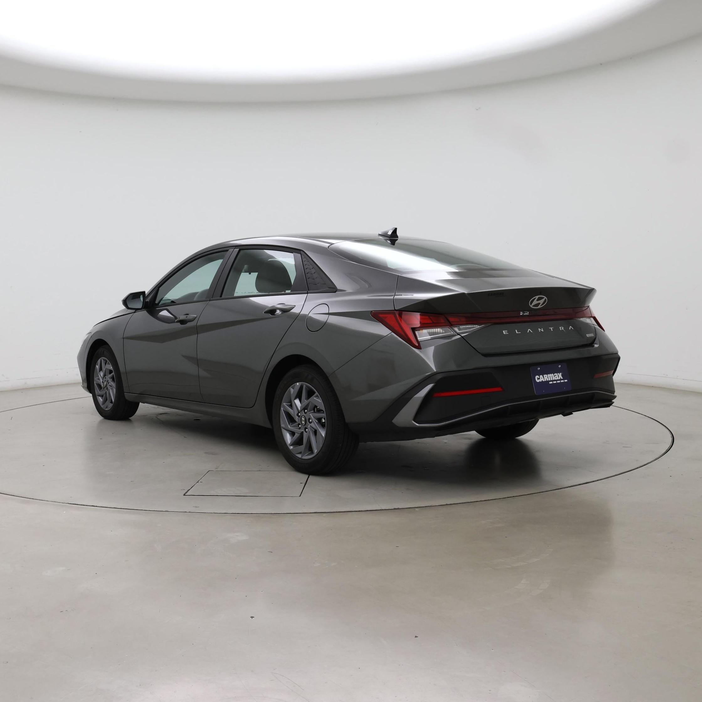 Thumbnail: 2026 Hyundai Elantra - 2