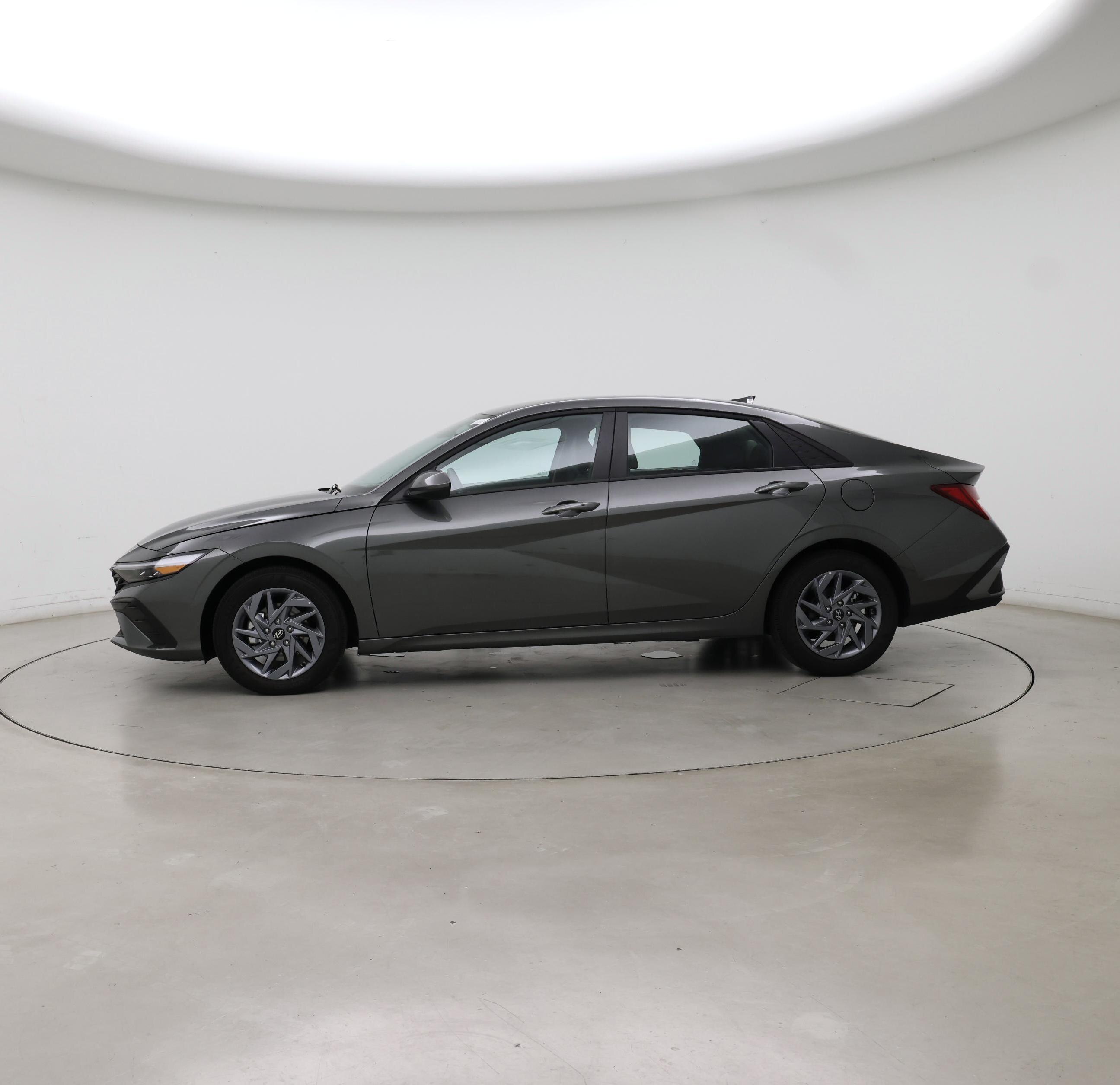 Thumbnail: 2026 Hyundai Elantra - 3