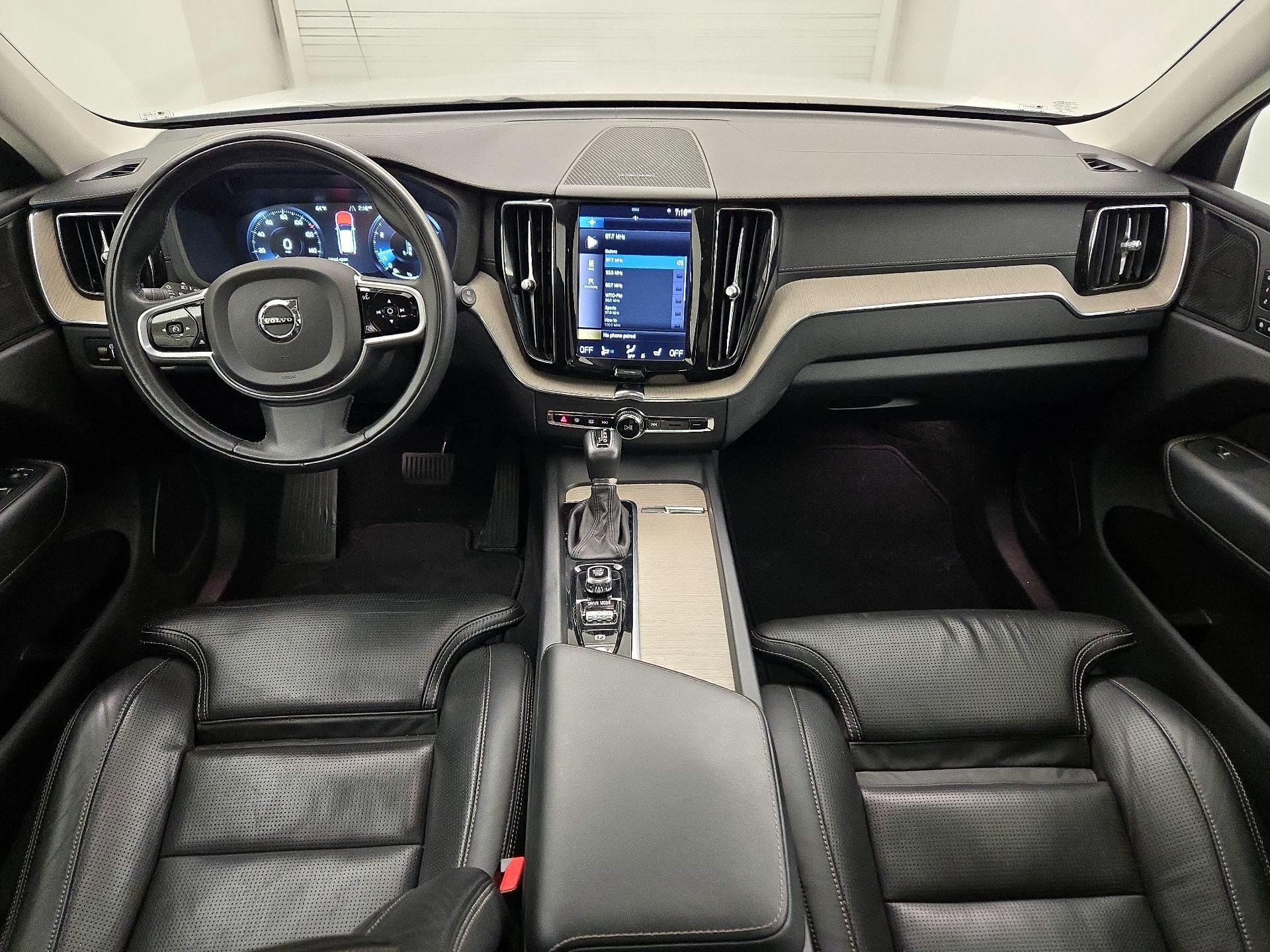 Thumbnail: 2021 Volvo XC60 - 9