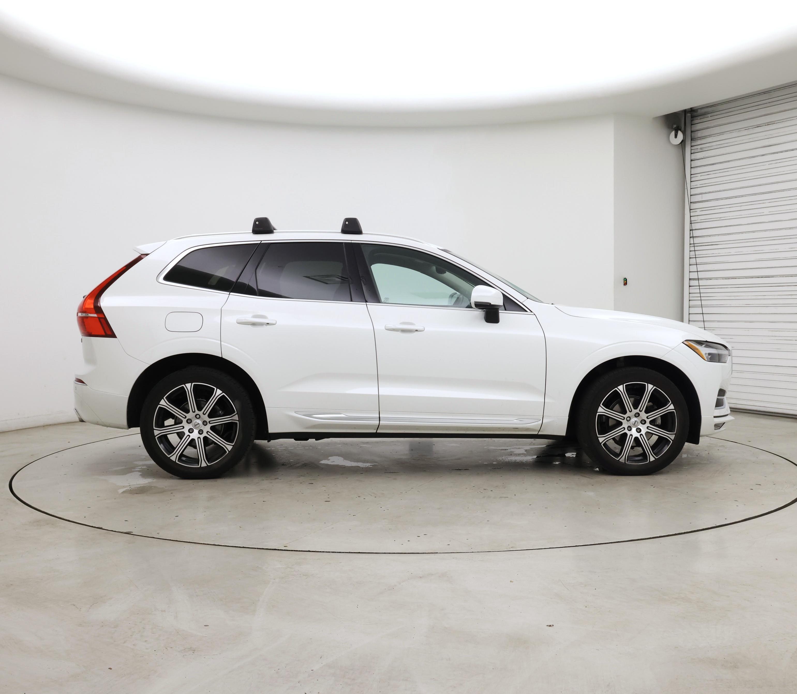 Thumbnail: 2021 Volvo XC60 - 7
