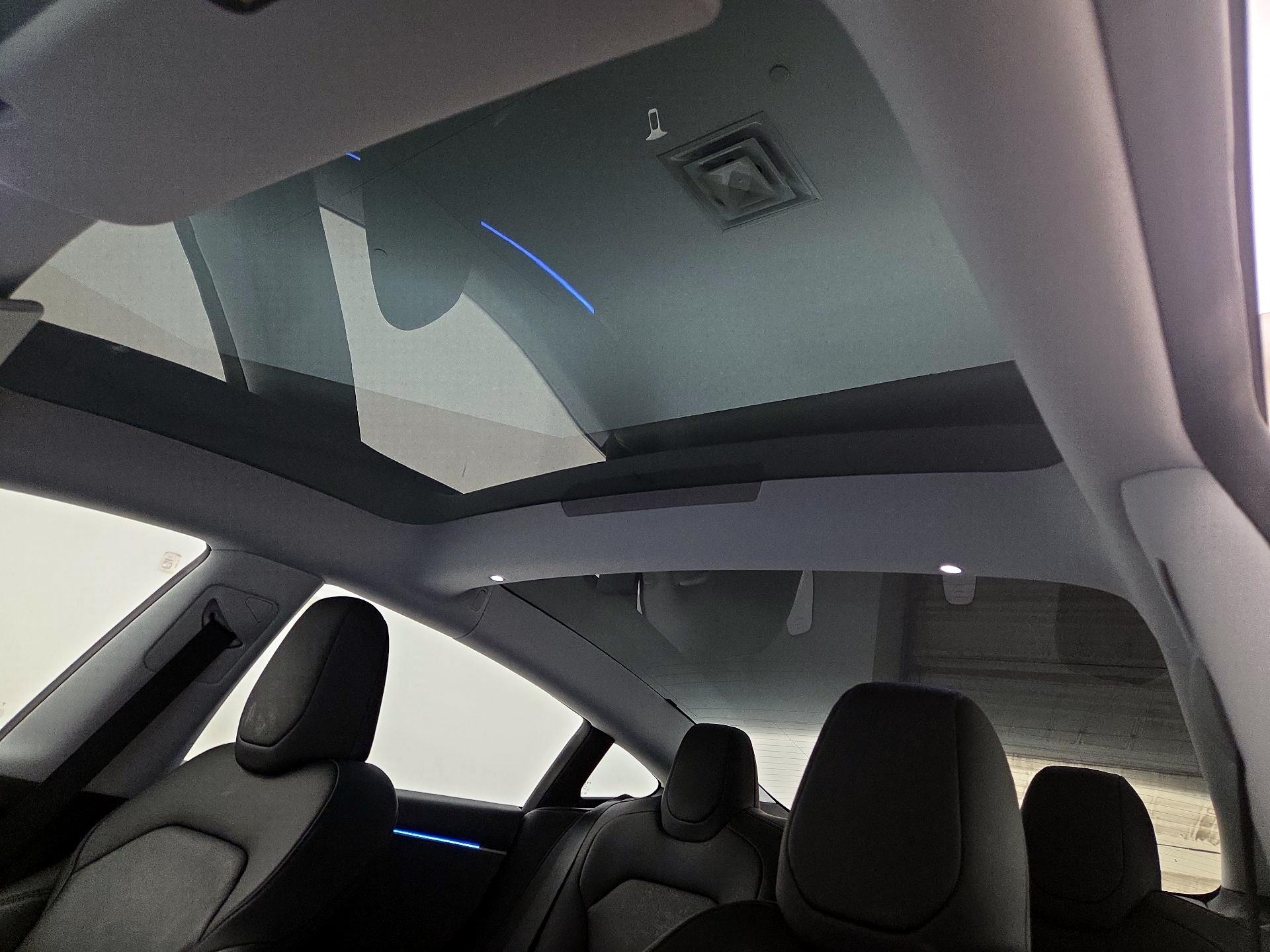 Thumbnail: 2025 Tesla Model 3 - 19