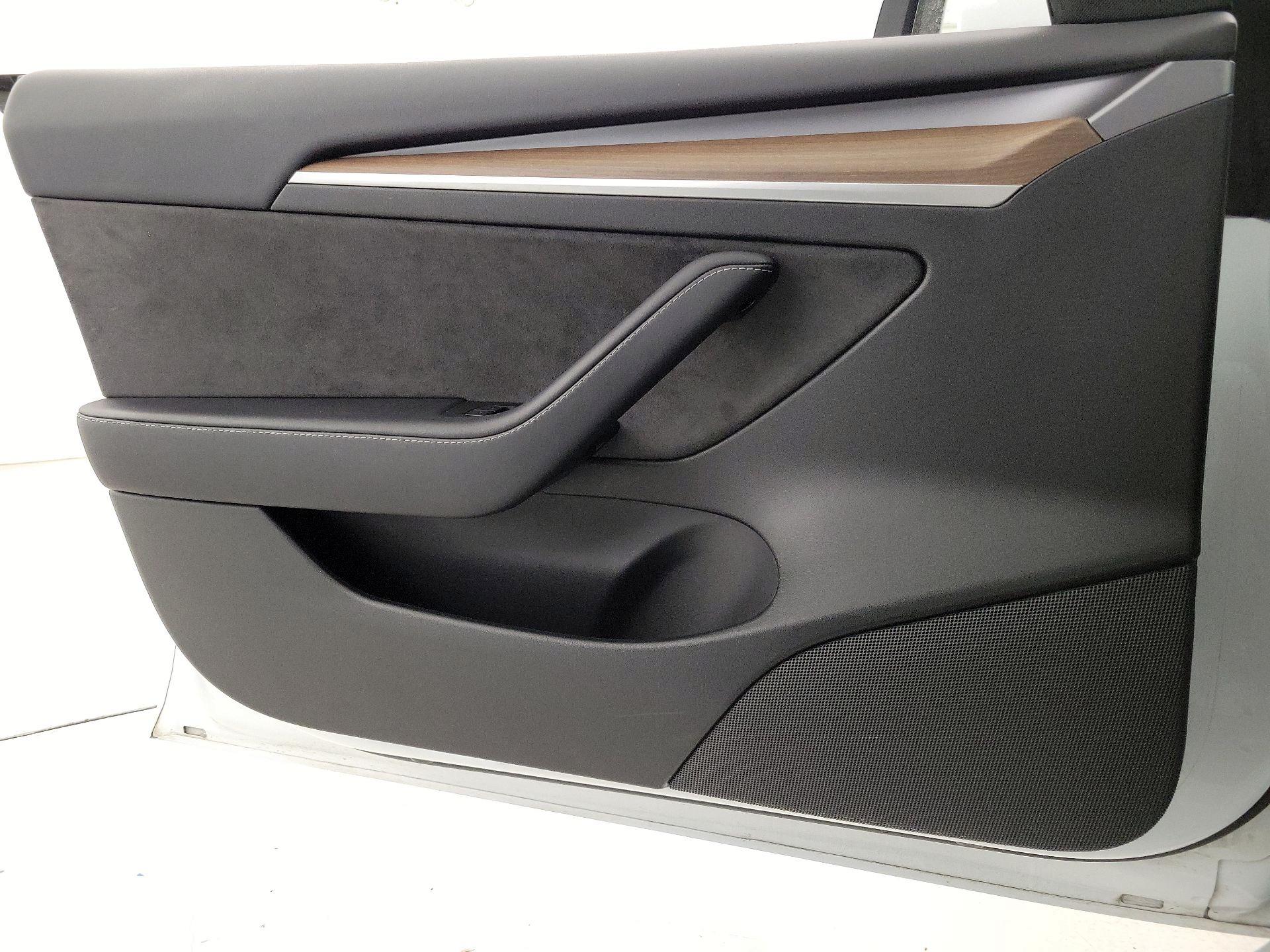 Thumbnail: 2023 Tesla Model 3 - 12