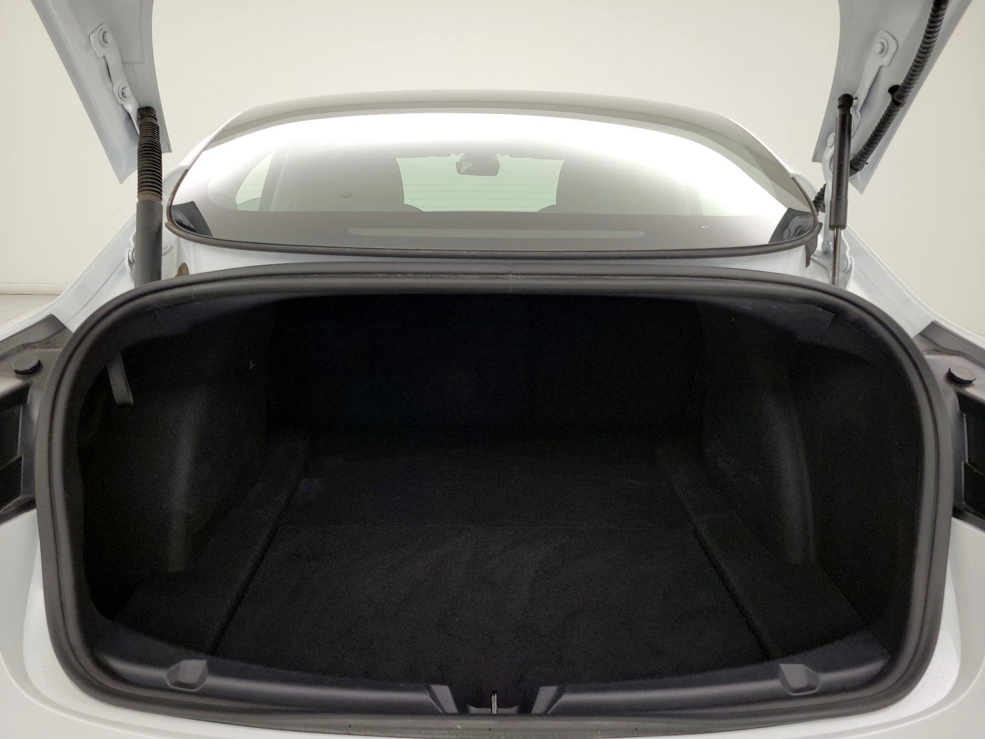 Thumbnail: 2023 Tesla Model 3 - 19