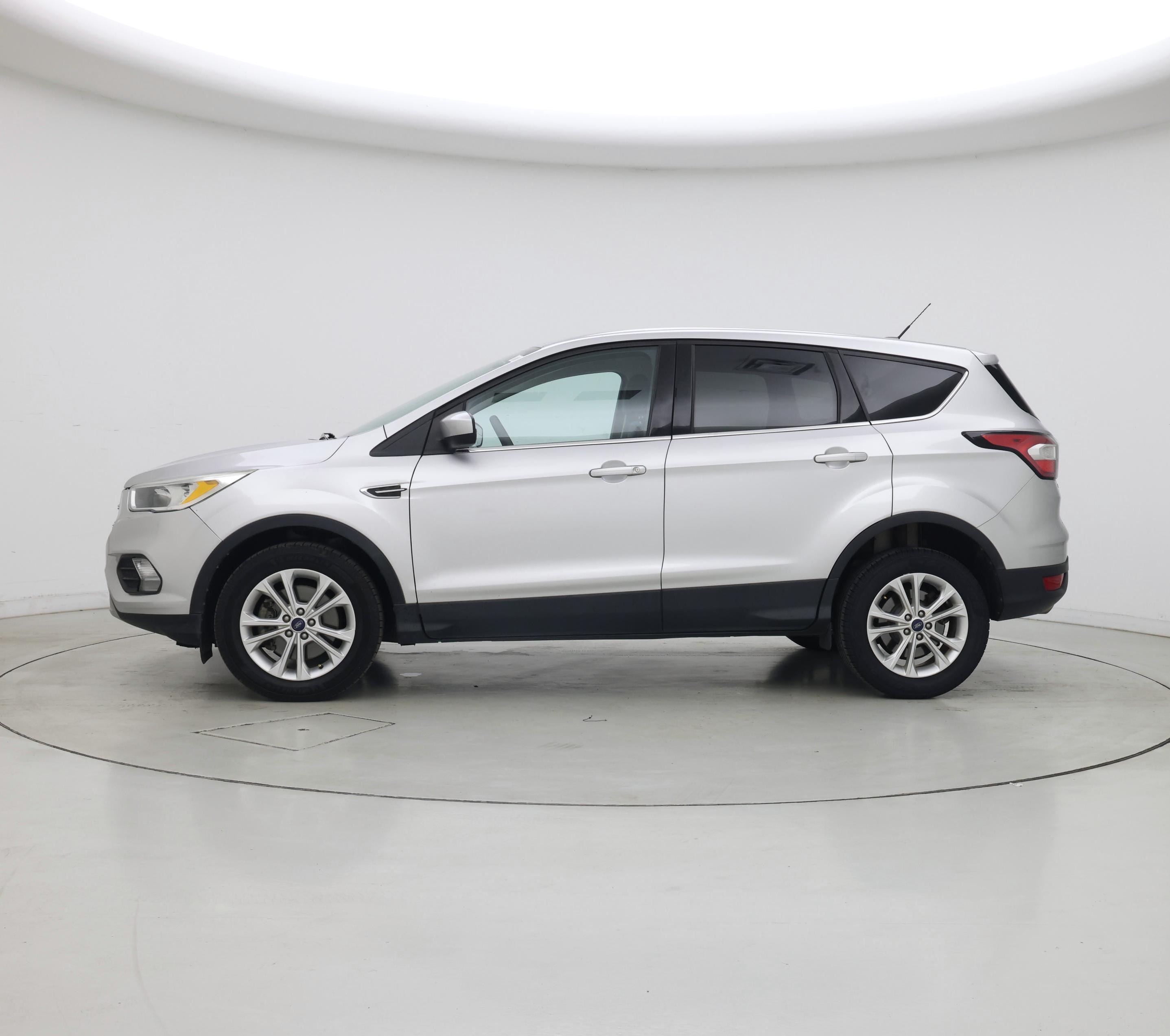 Thumbnail: 2017 Ford Escape - 3