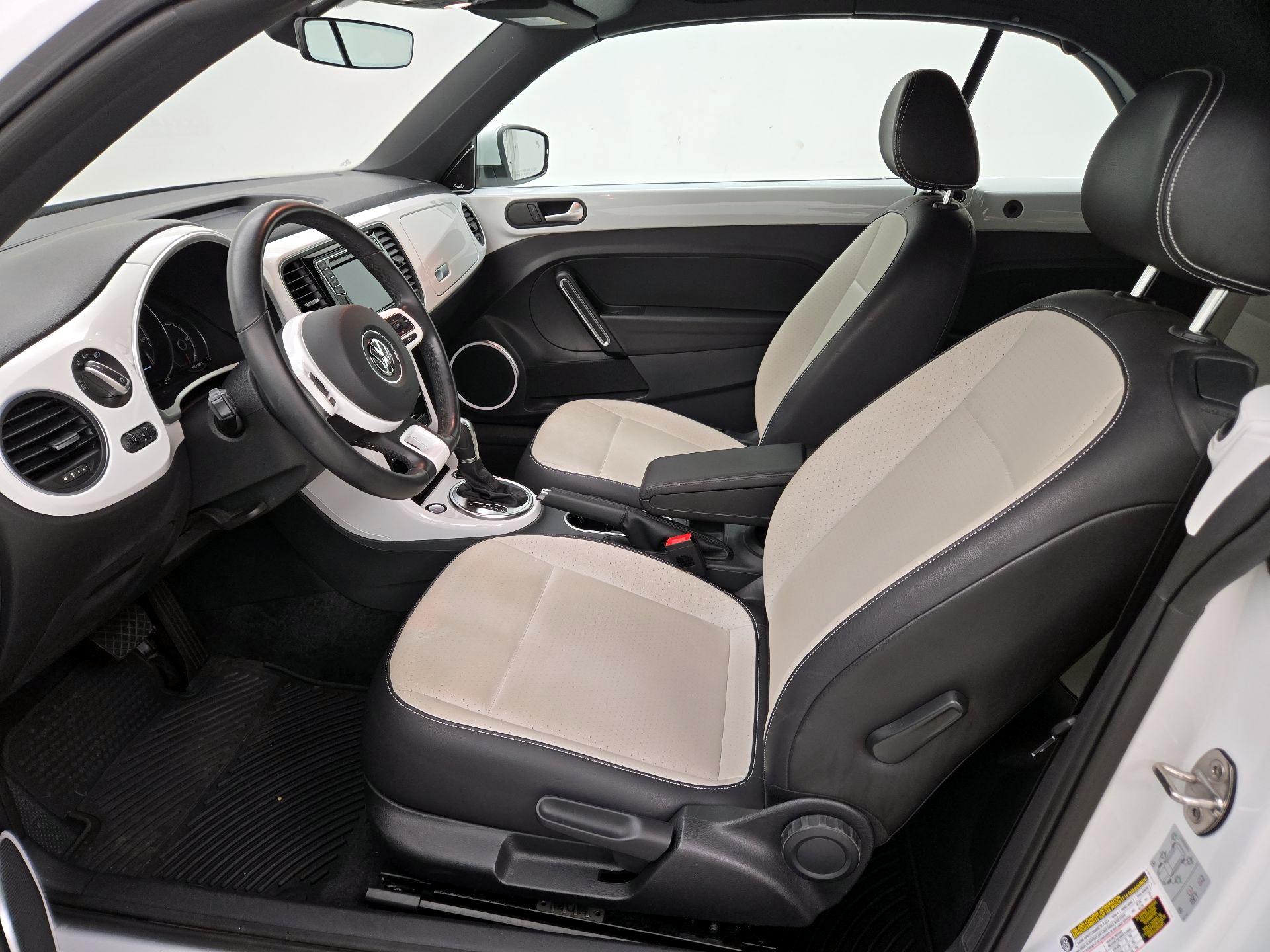 Thumbnail: 2018 Volkswagen Beetle - 11