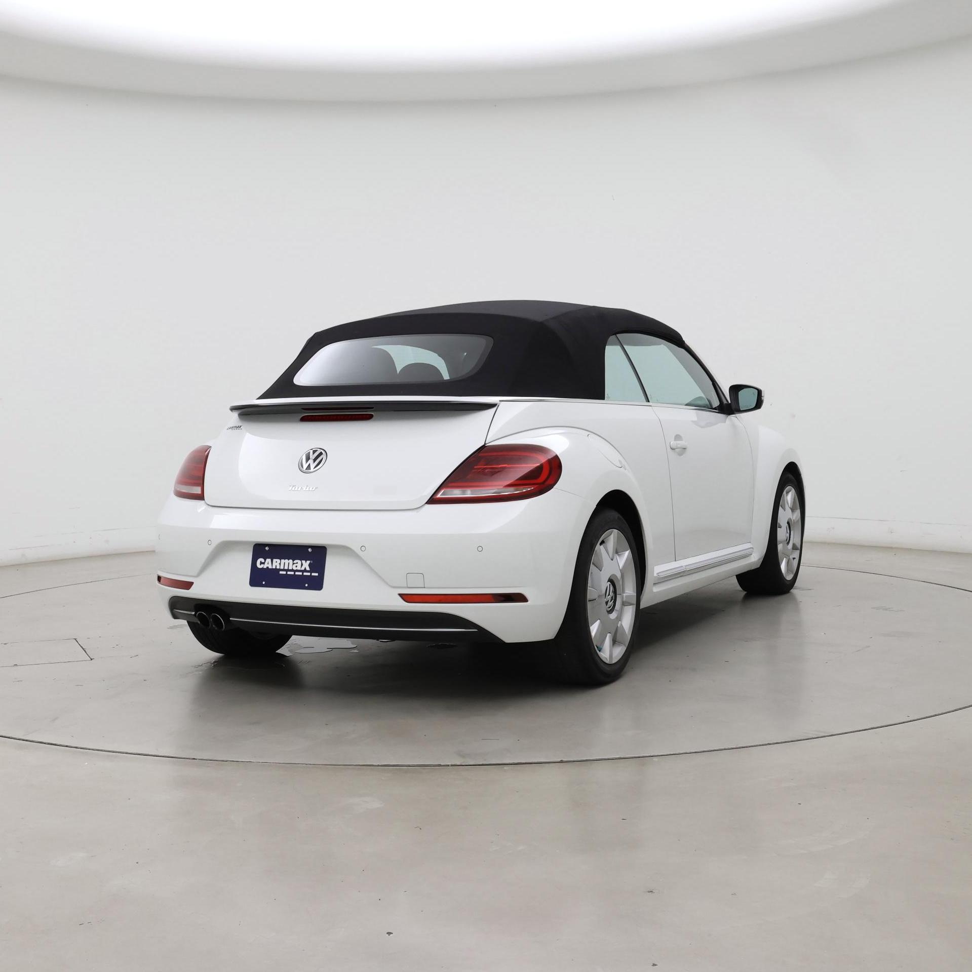 Thumbnail: 2018 Volkswagen Beetle - 8