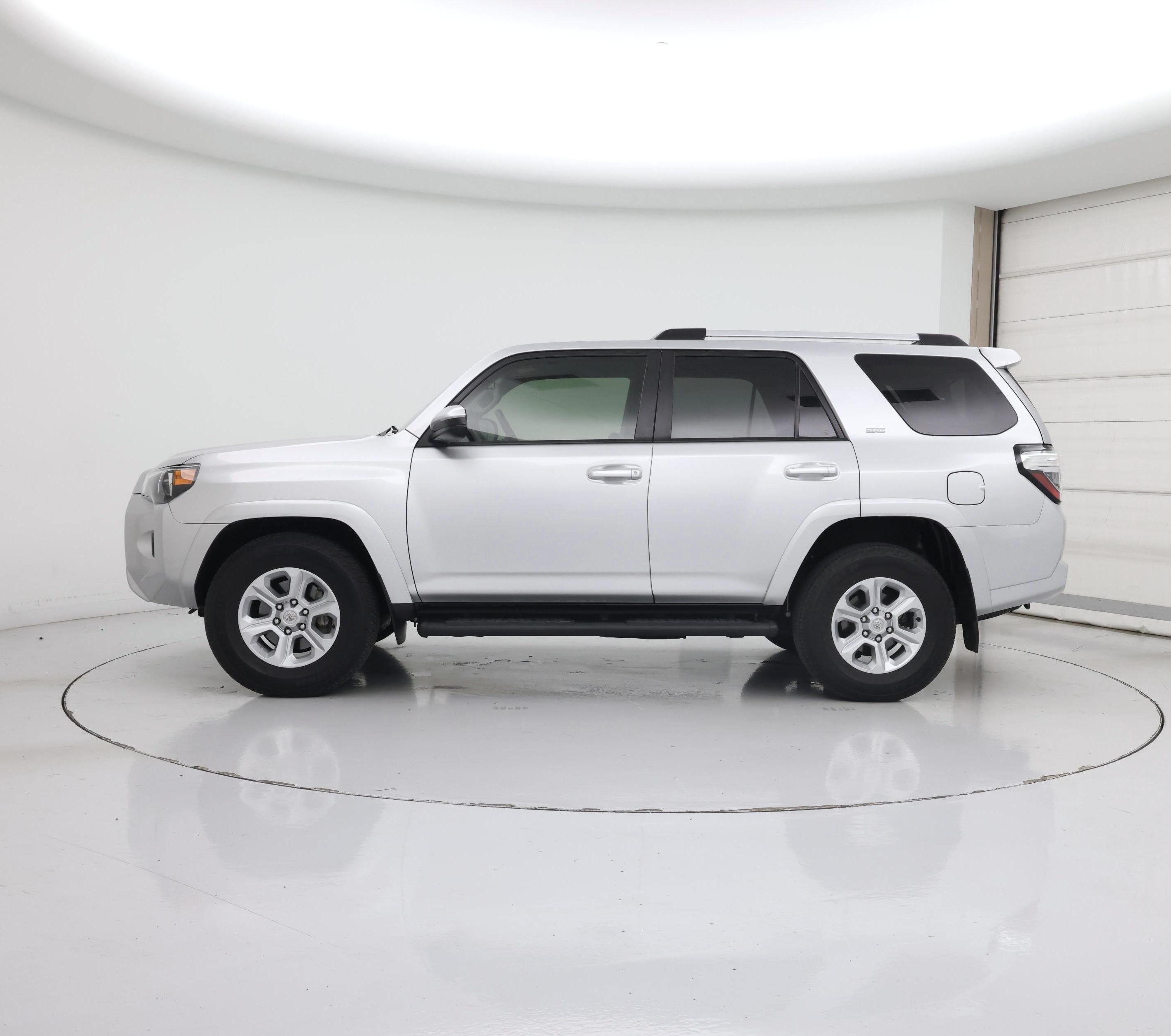 Thumbnail: 2022 Toyota 4Runner - 3