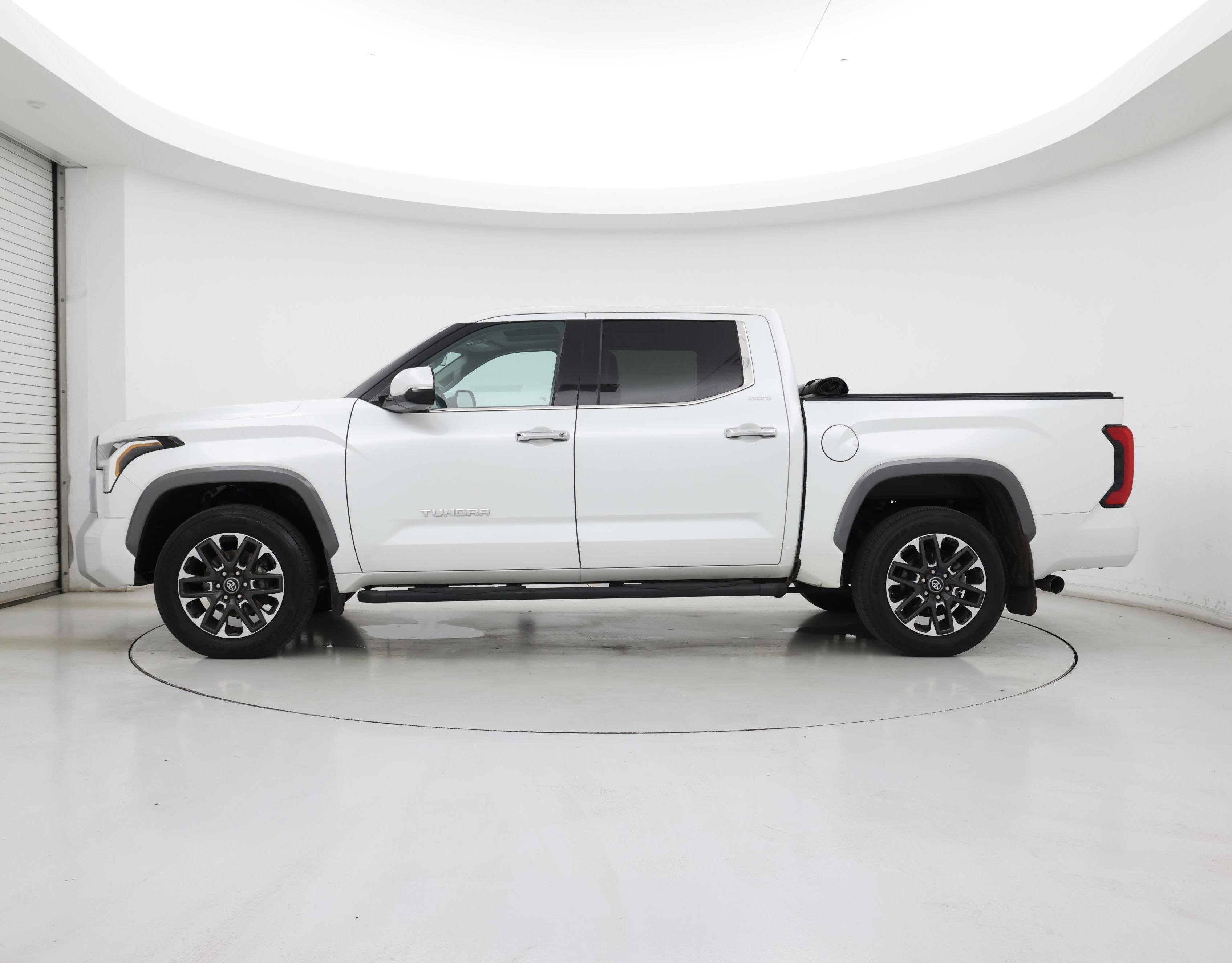 Thumbnail: 2022 Toyota Tundra - 3