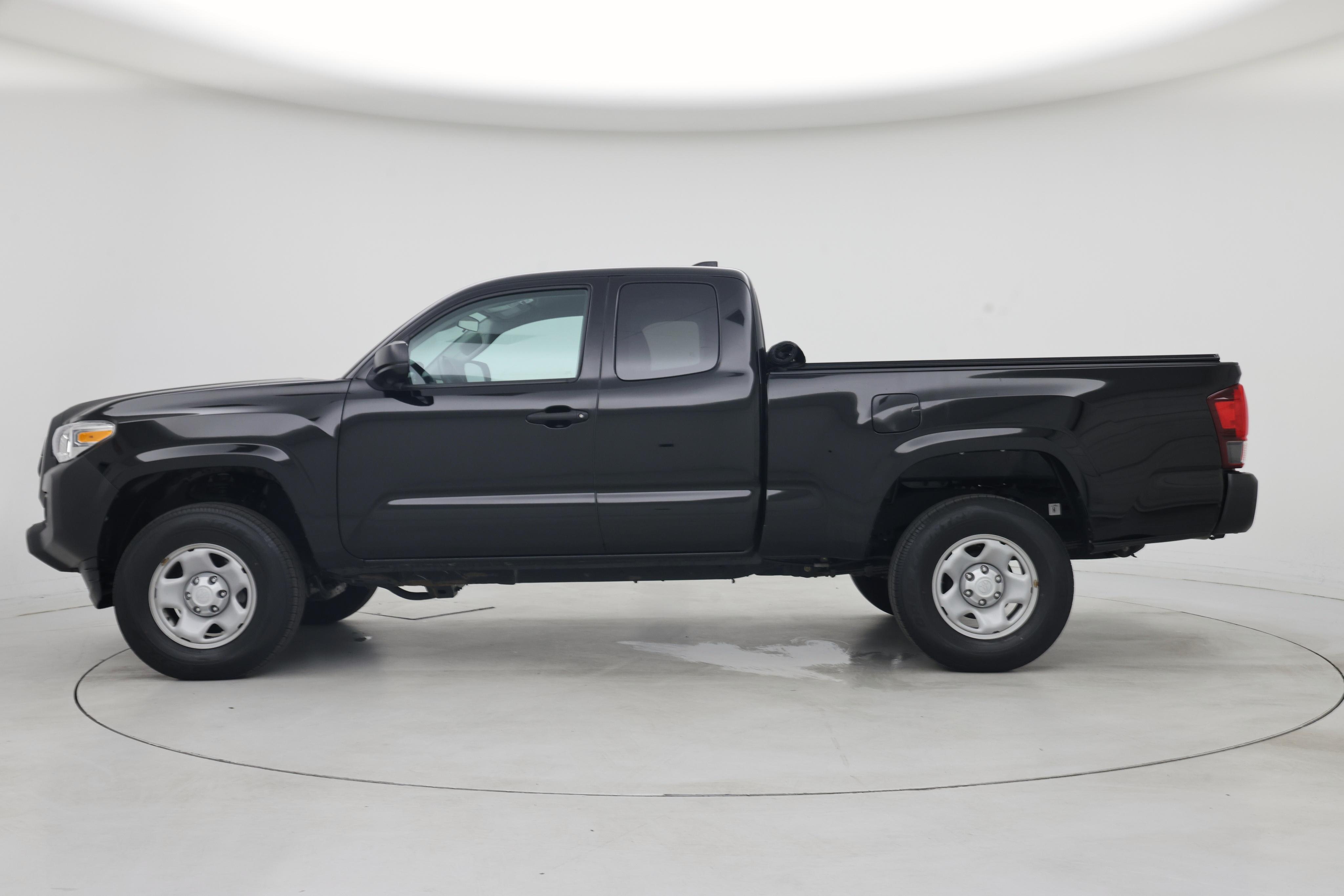 Thumbnail: 2023 Toyota Tacoma - 3