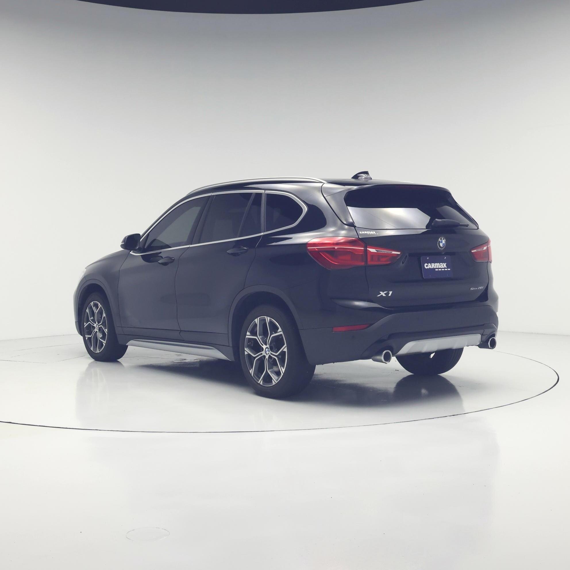 Thumbnail: 2021 BMW X1 - 2