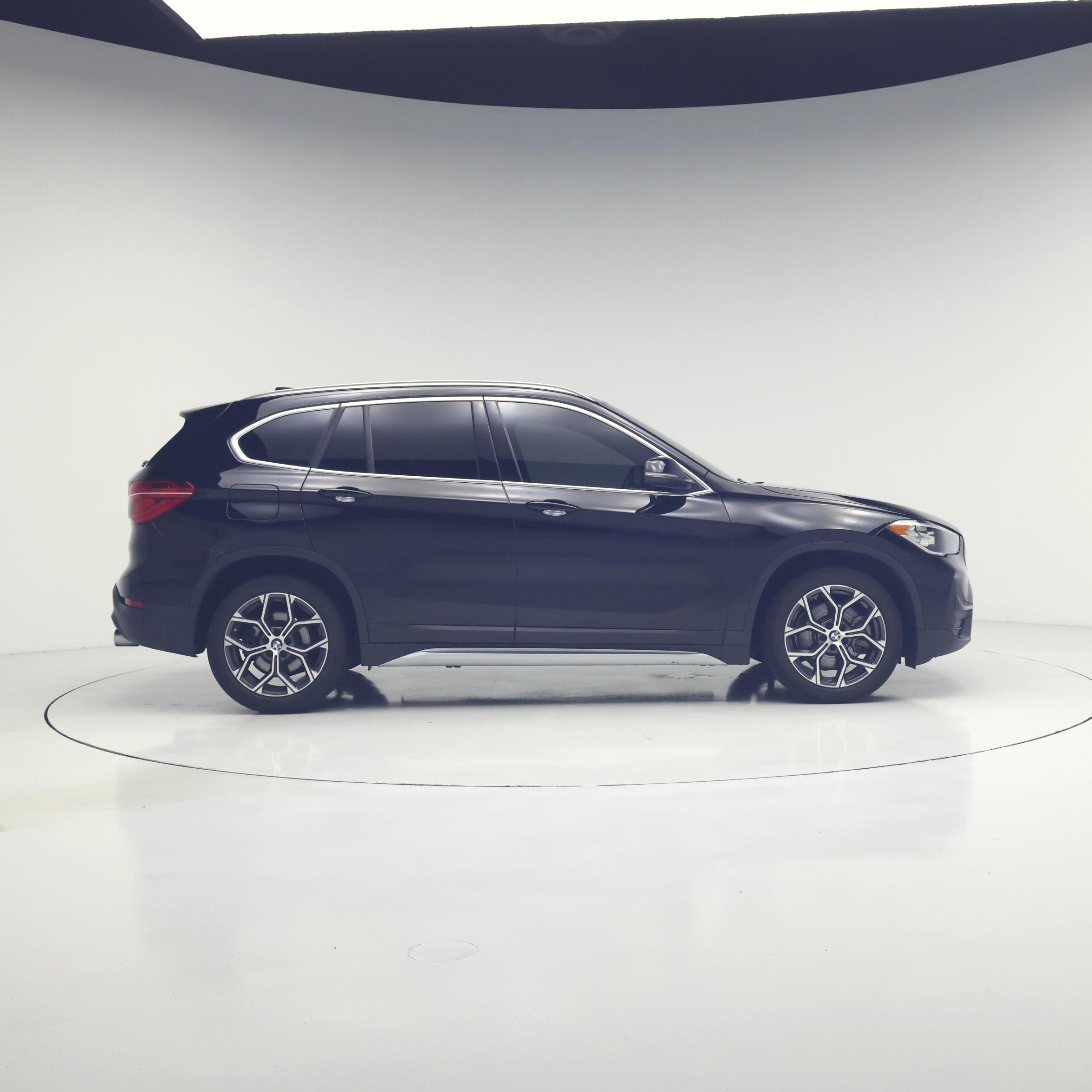 Thumbnail: 2021 BMW X1 - 7