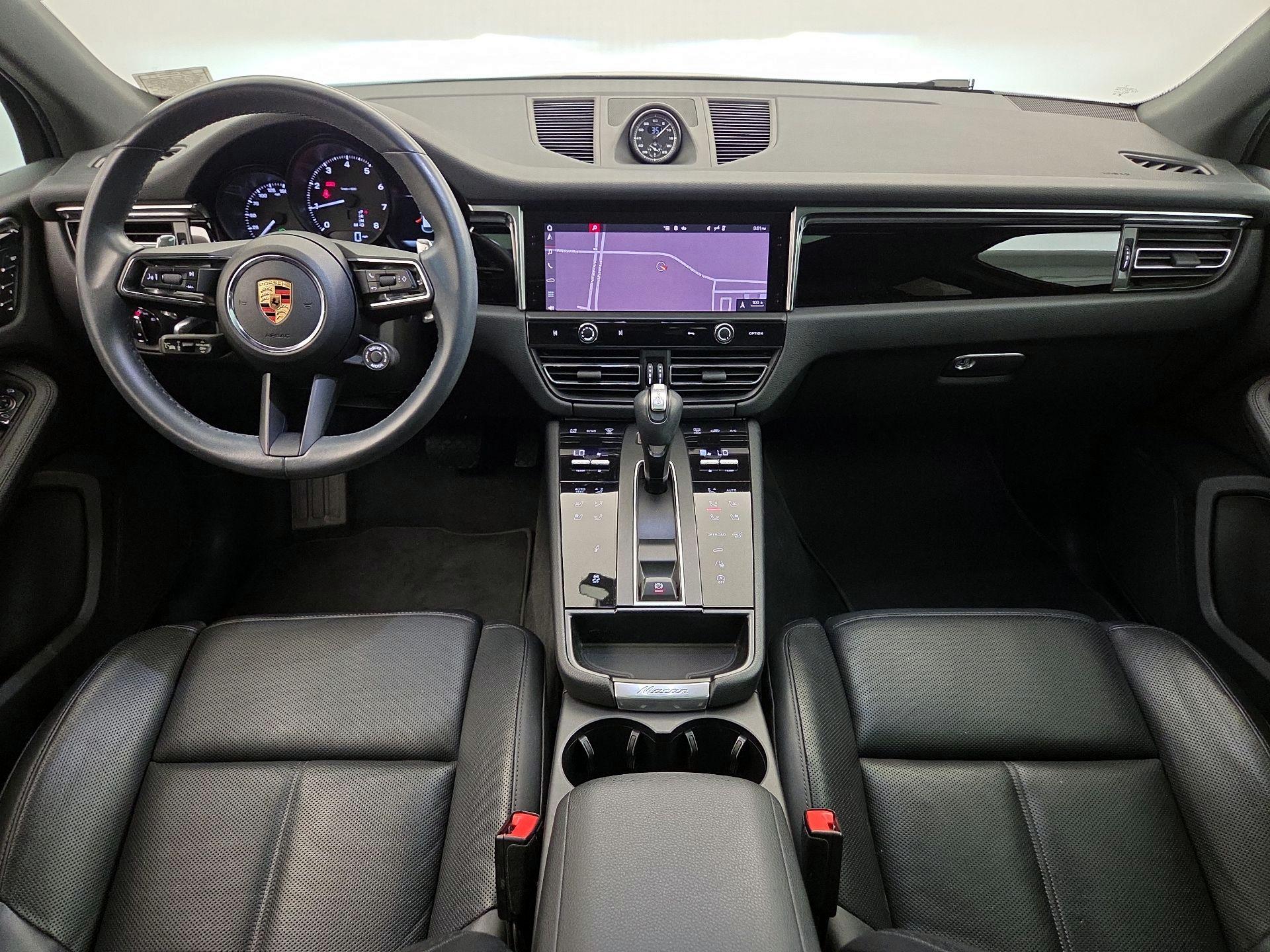 Thumbnail: 2023 Porsche Macan - 9