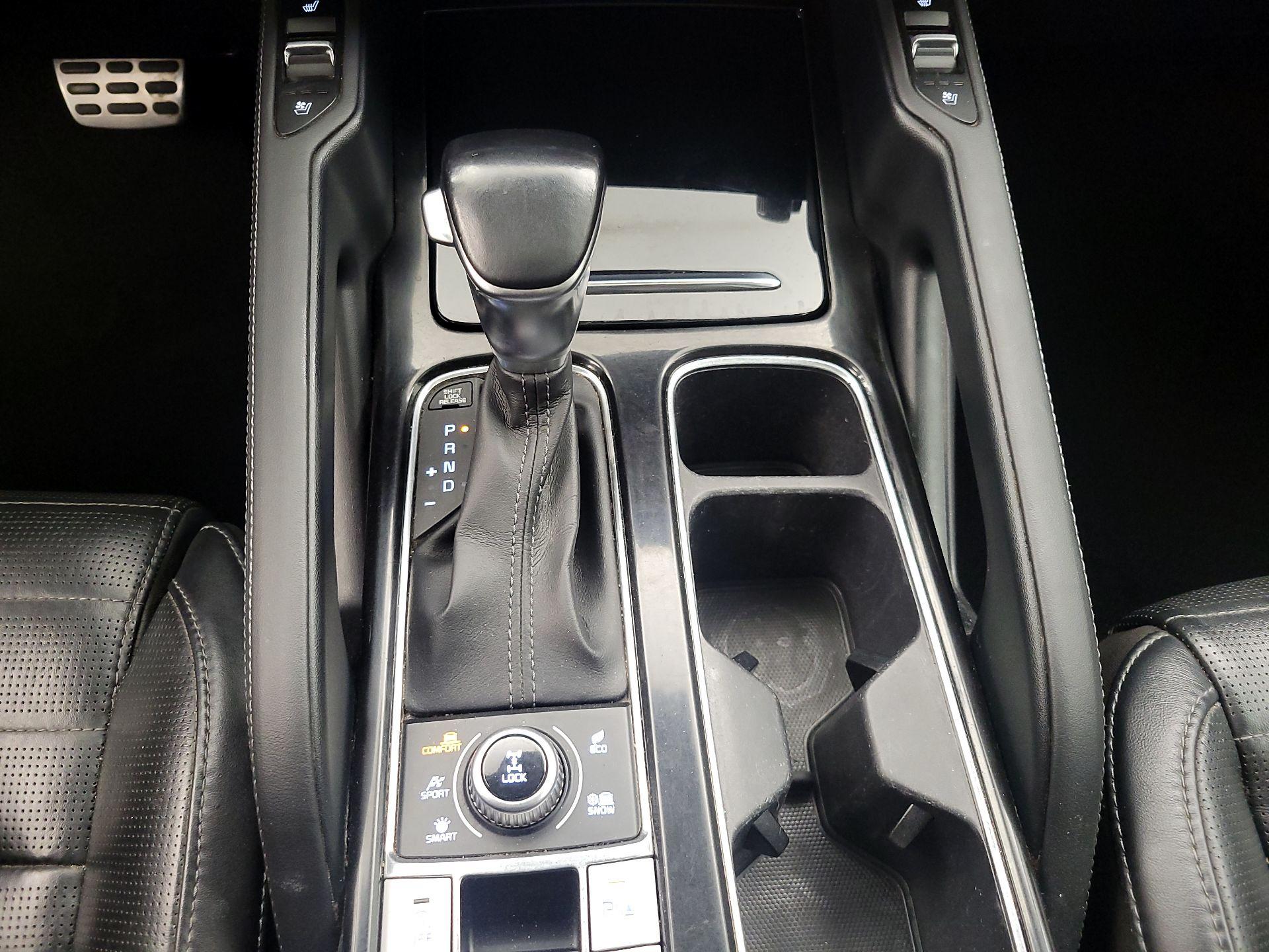 Thumbnail: 2020 Kia Telluride - 18