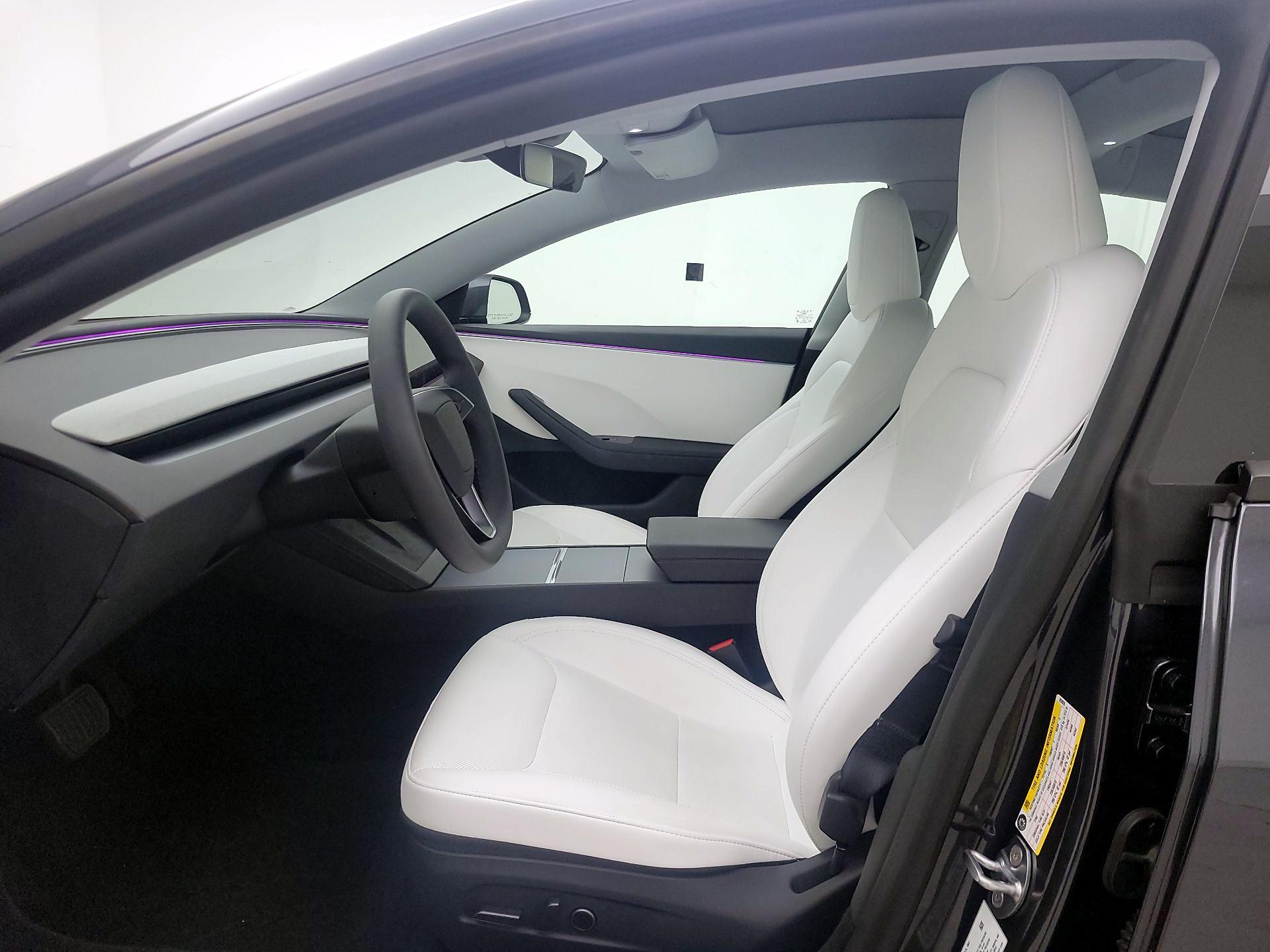 Thumbnail: 2025 Tesla Model 3 - 11