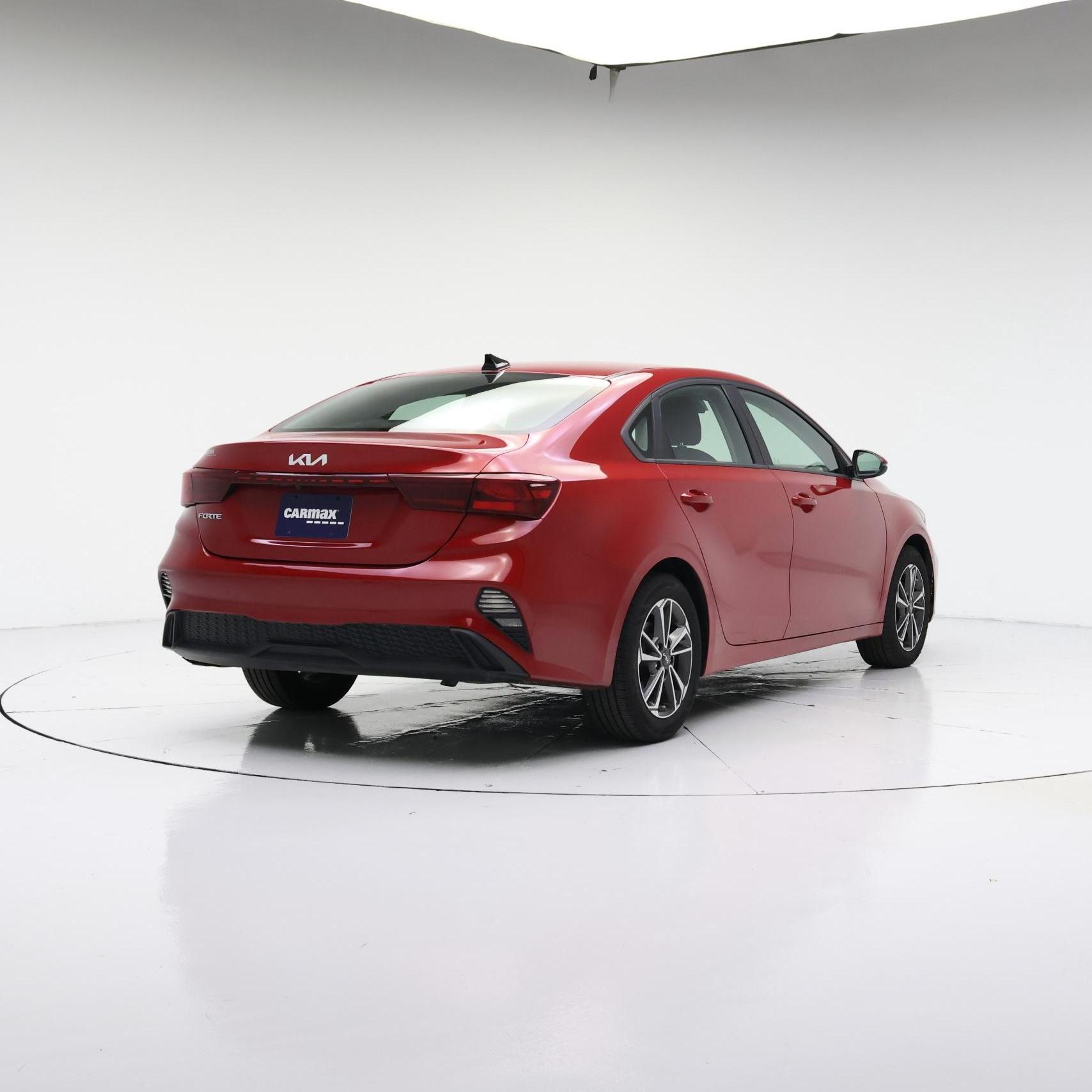 Thumbnail: 2023 Kia Forte - 8