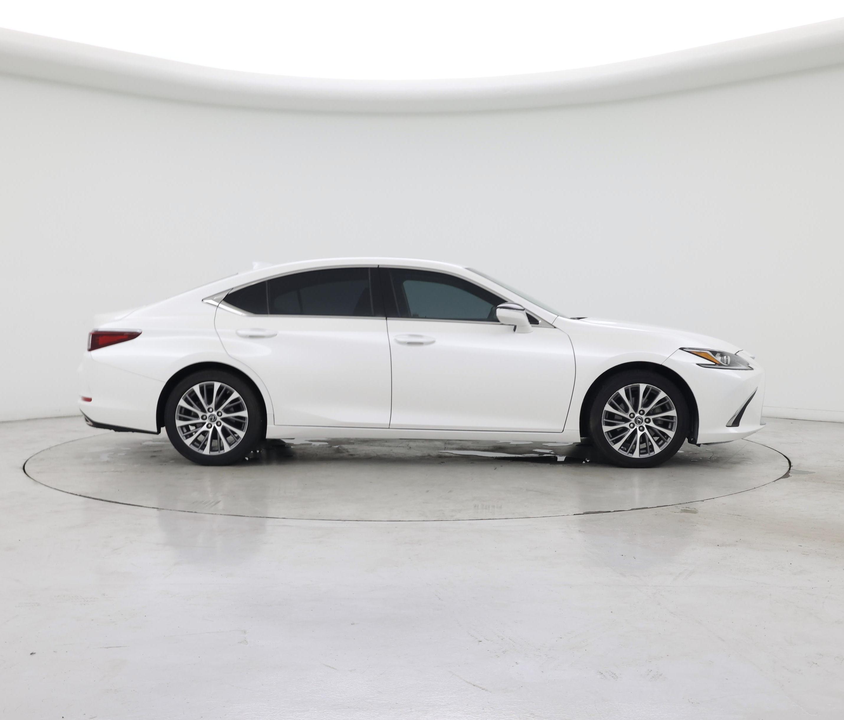 Thumbnail: 2021 Lexus ES - 7