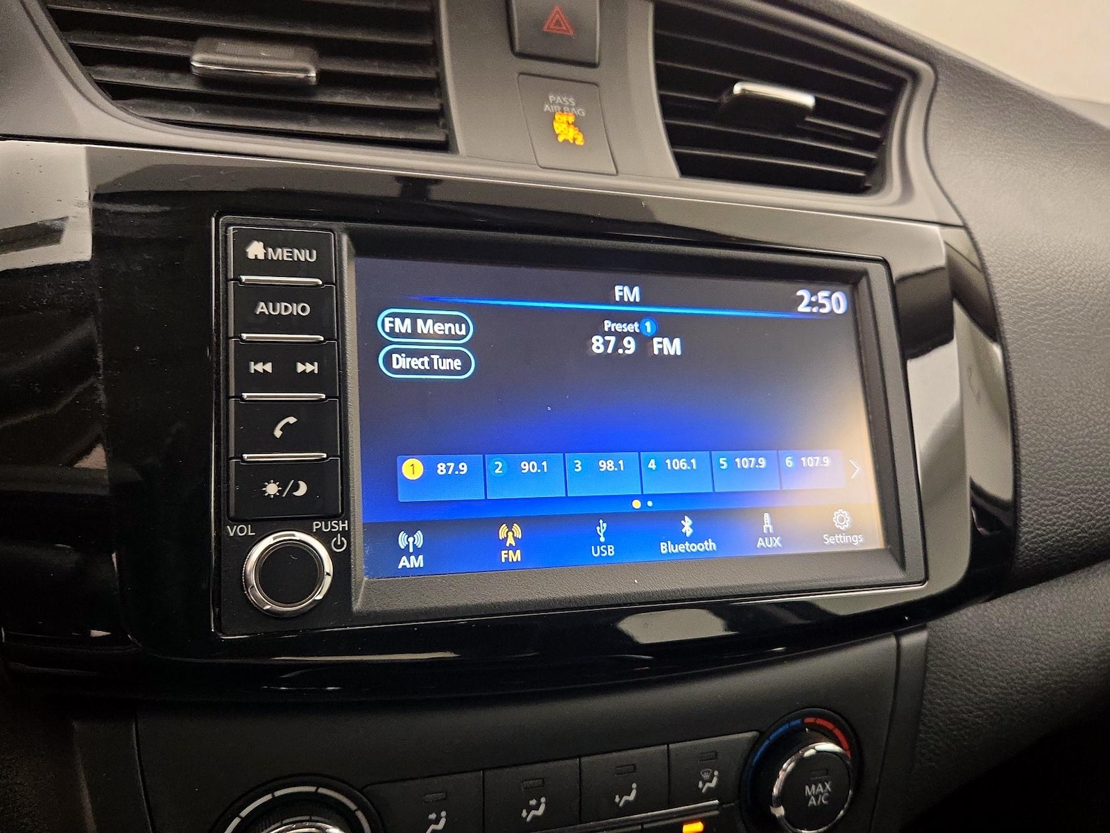 2019 Nissan Sentra S - Photo 16