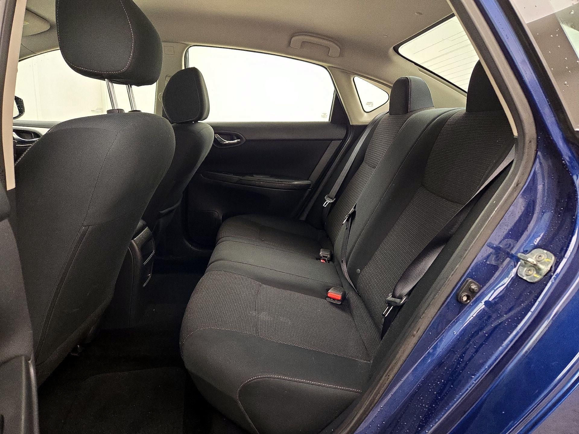 Thumbnail: 2019 Nissan Sentra - 19