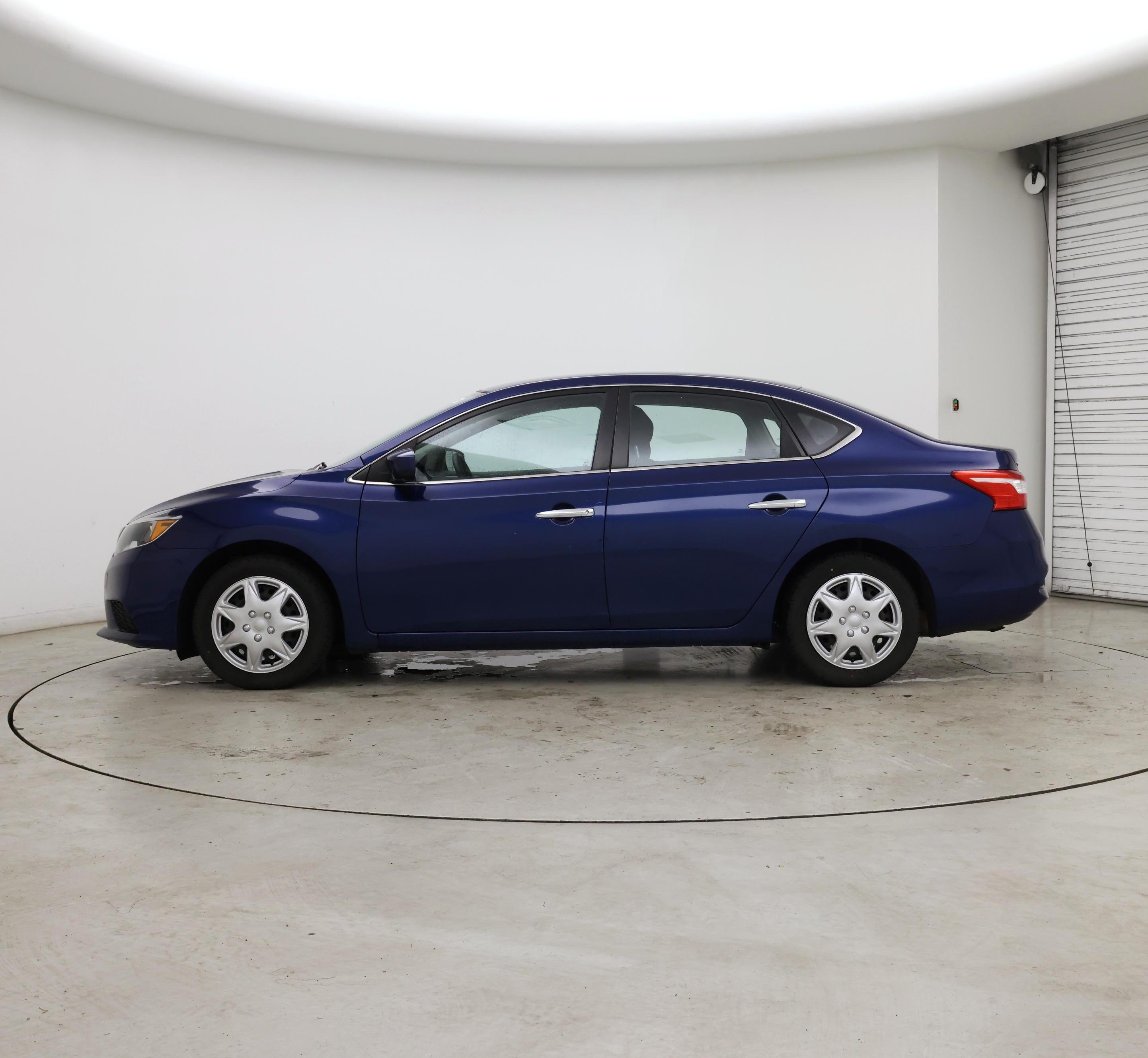 Thumbnail: 2019 Nissan Sentra - 3