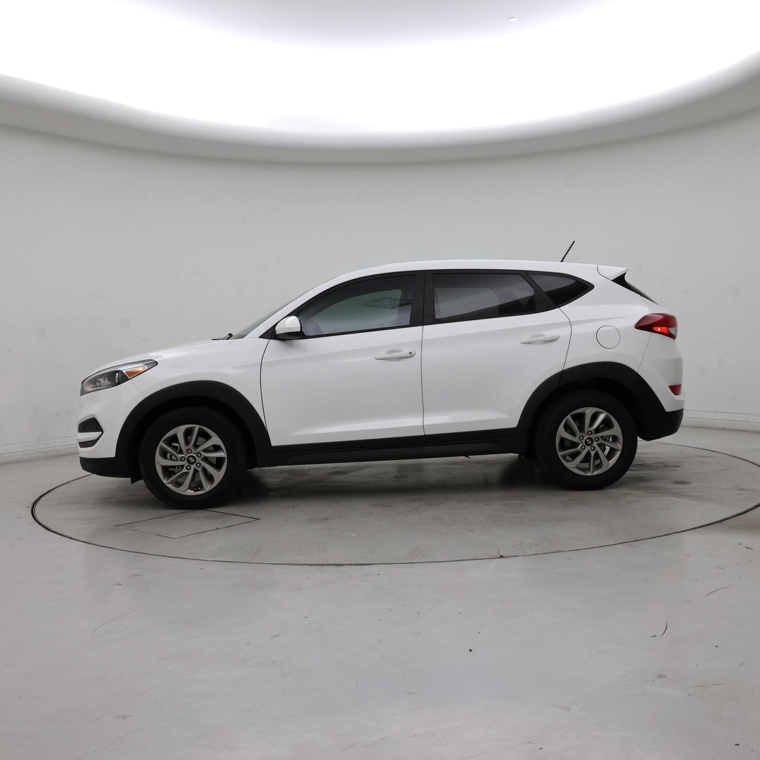 Thumbnail: 2017 Hyundai Tucson - 3