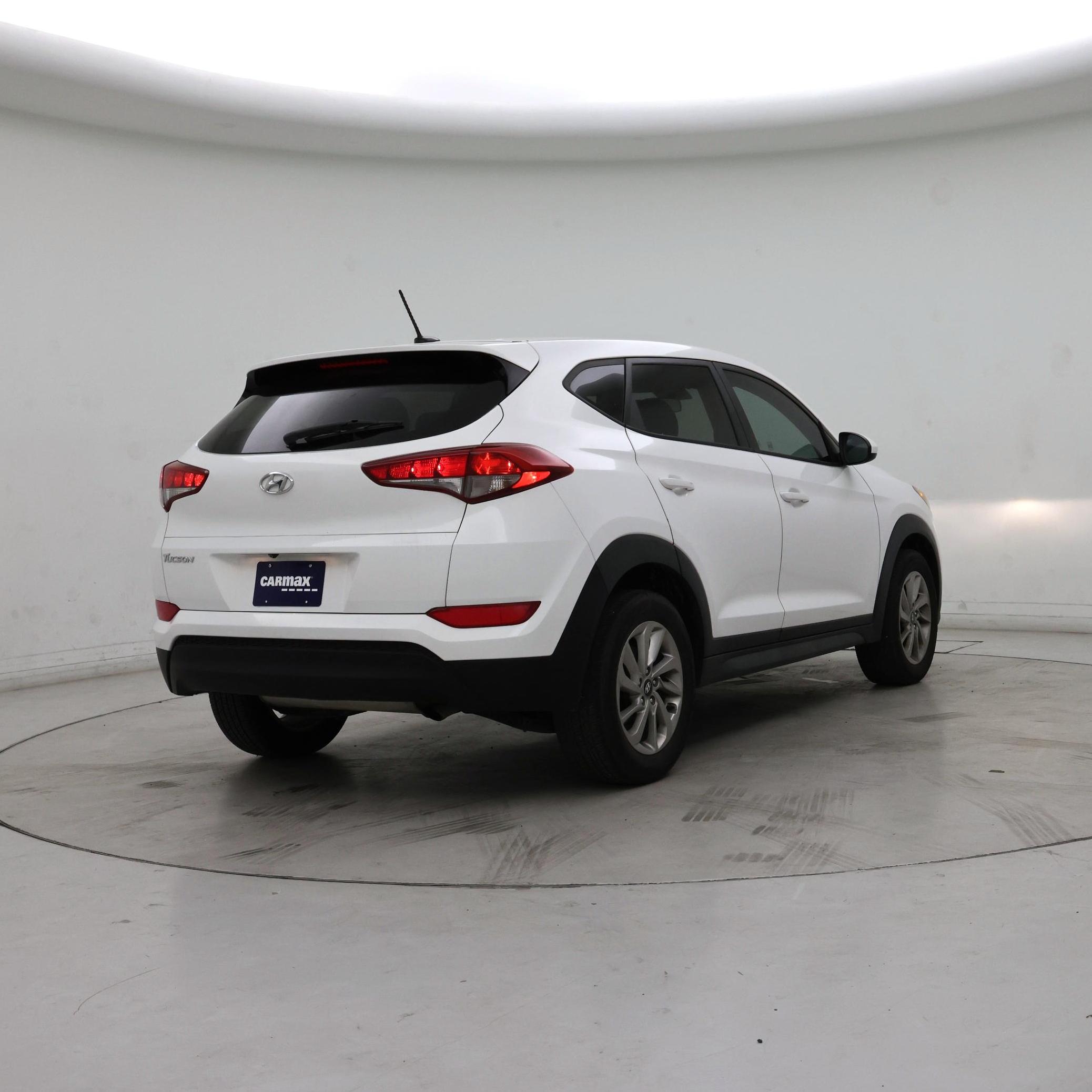 Thumbnail: 2017 Hyundai Tucson - 8
