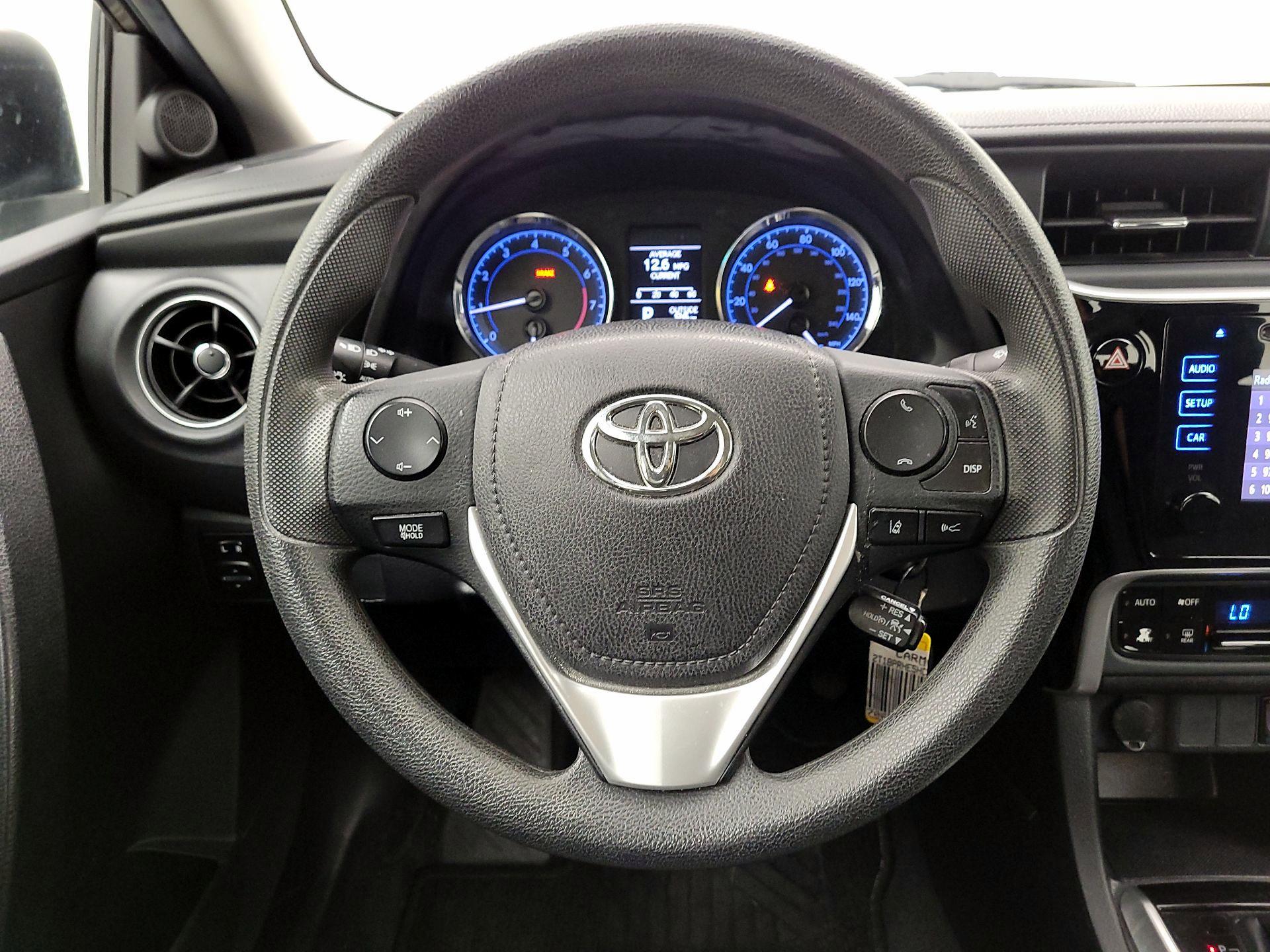 Thumbnail: 2017 Toyota Corolla - 10