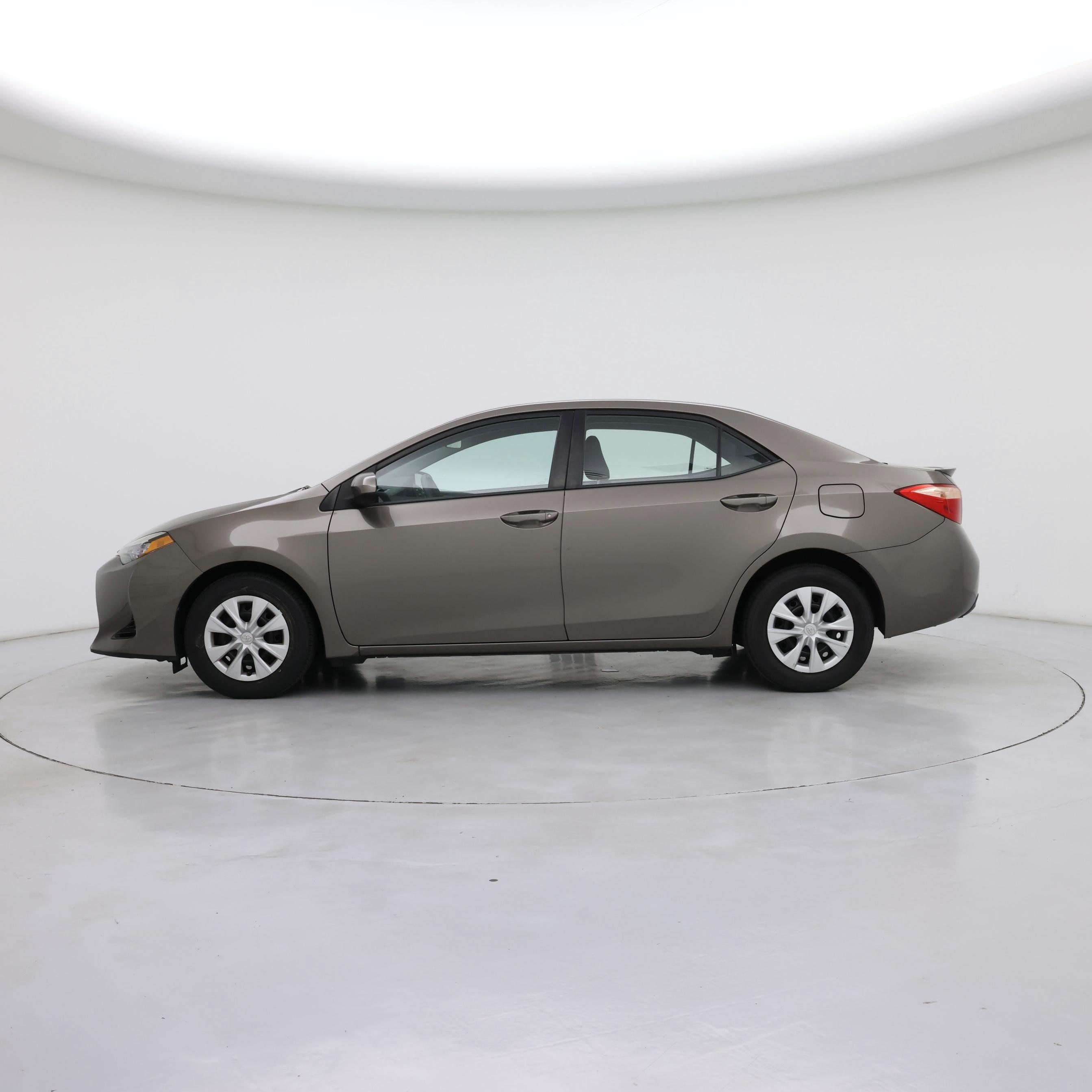 Thumbnail: 2017 Toyota Corolla - 3