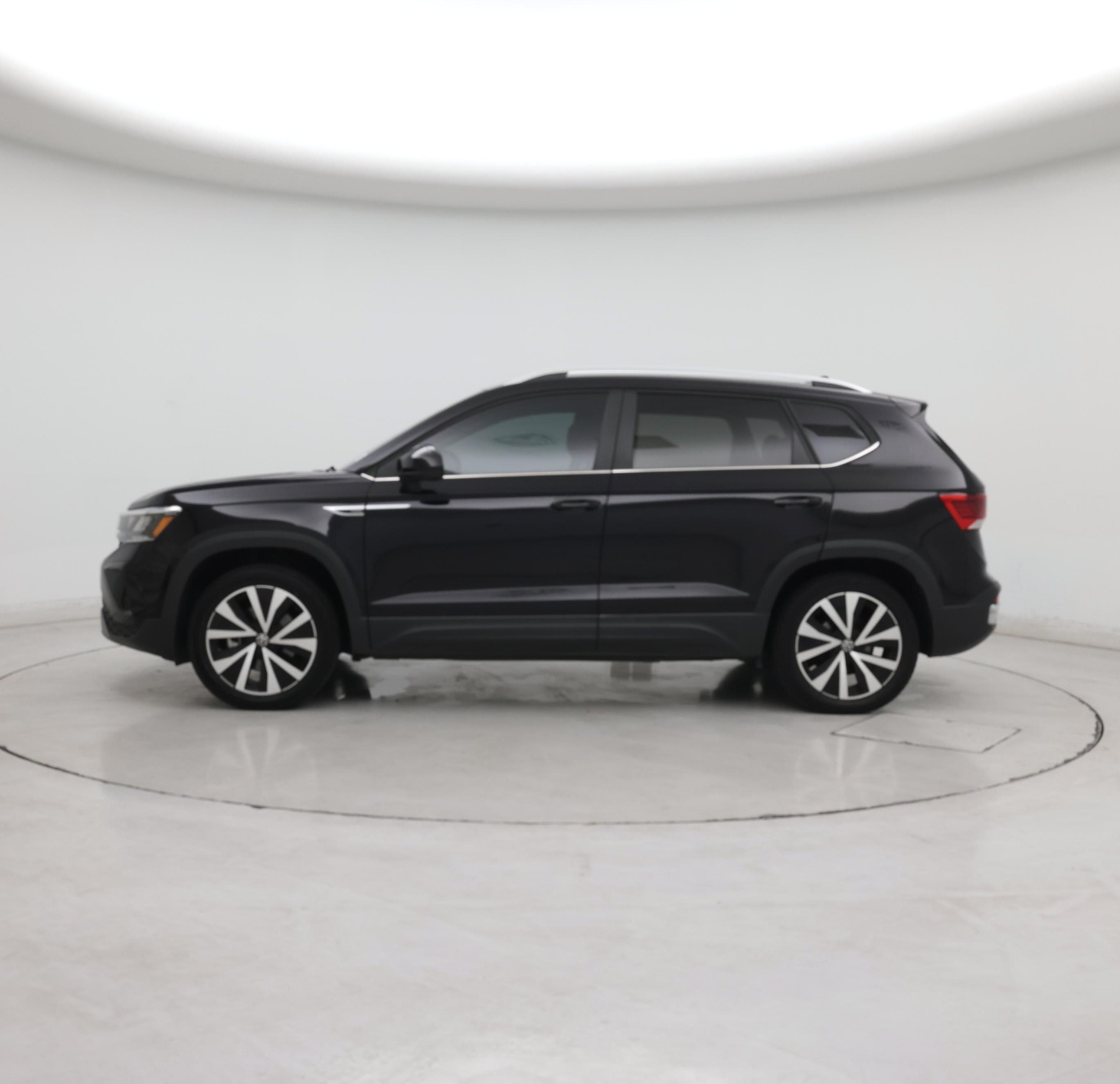 Thumbnail: 2022 Volkswagen Taos - 3