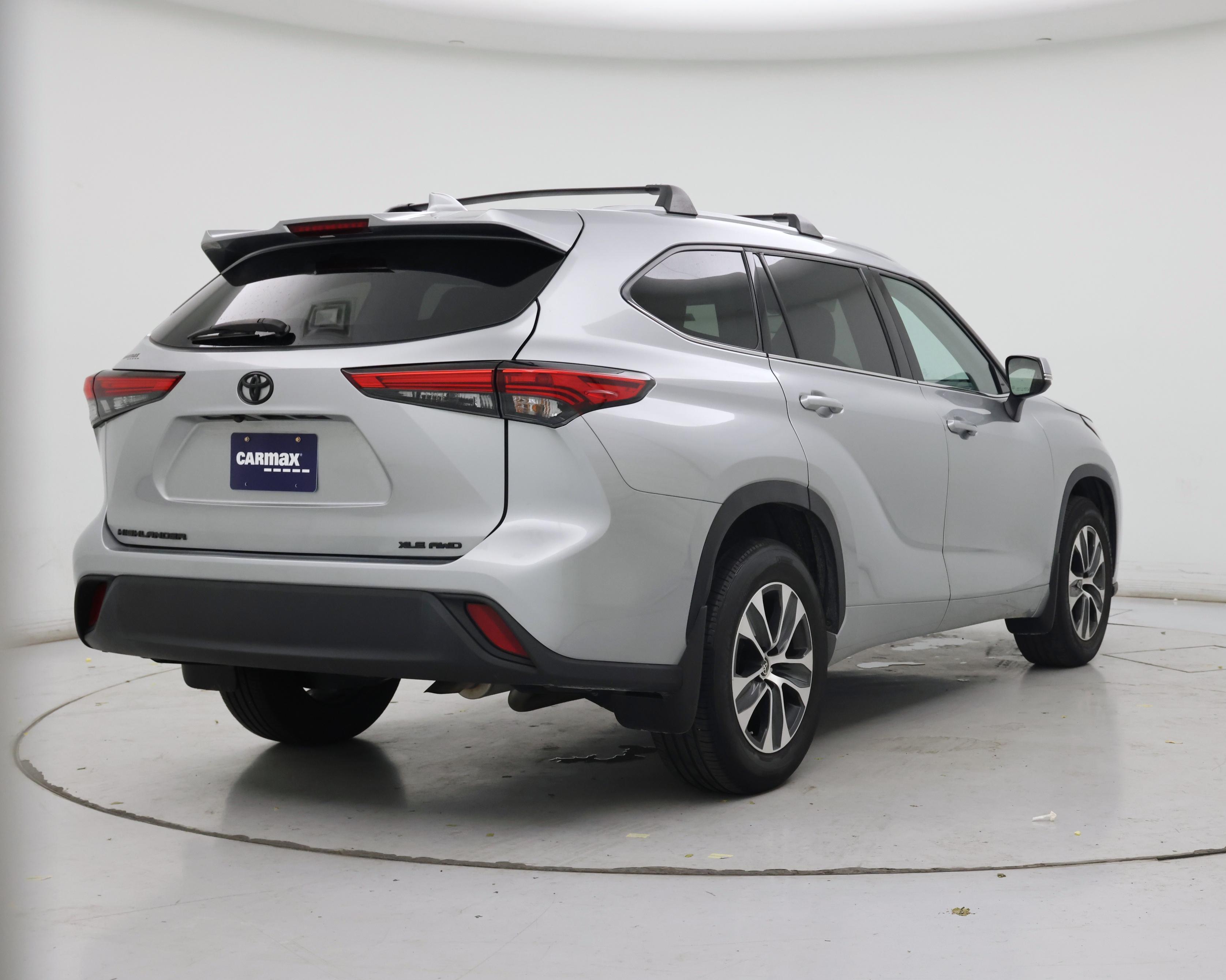 Thumbnail: 2022 Toyota Highlander - 8
