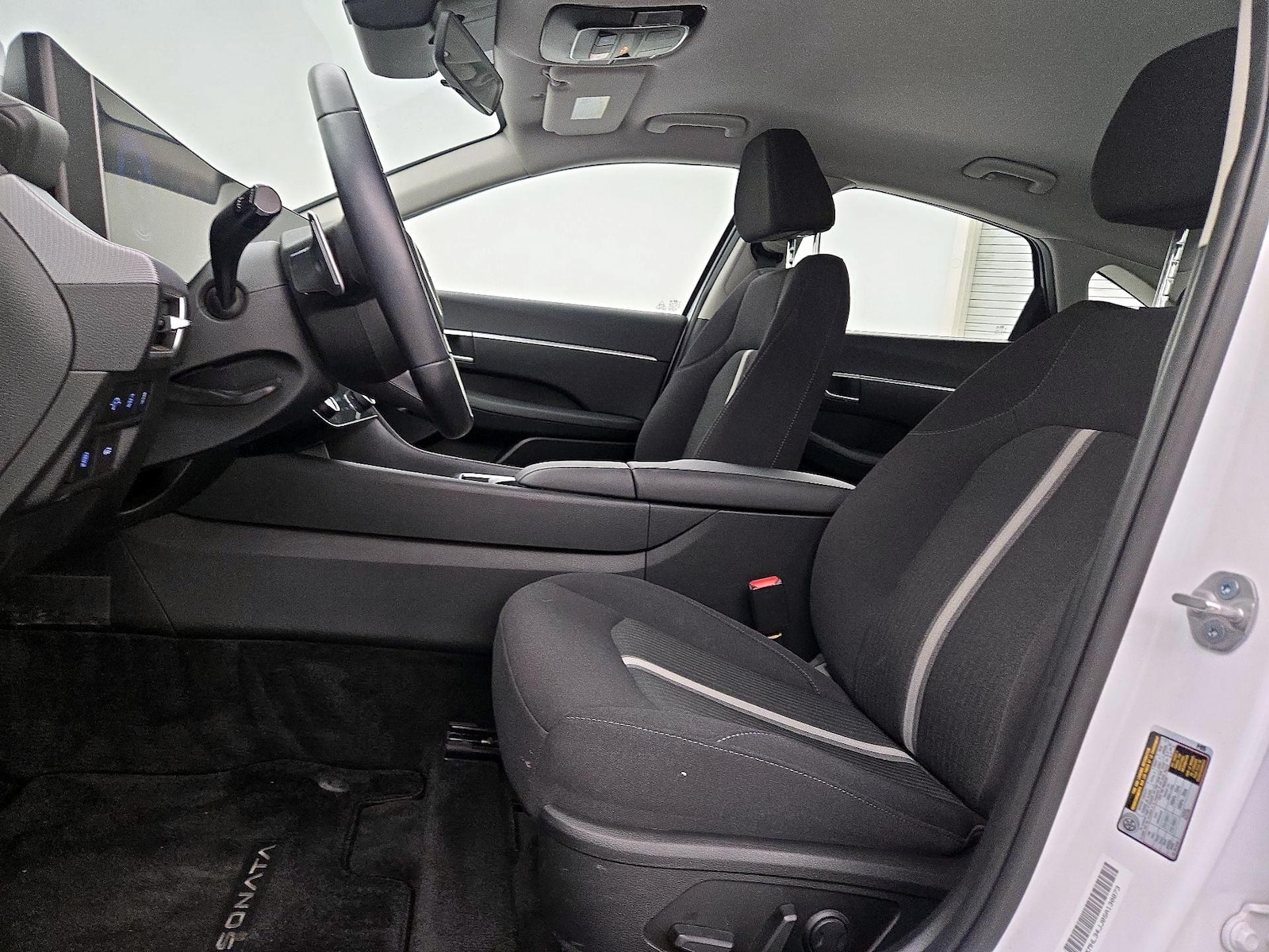 2025 Hyundai Sonata Hybrid SEL - Photo 12