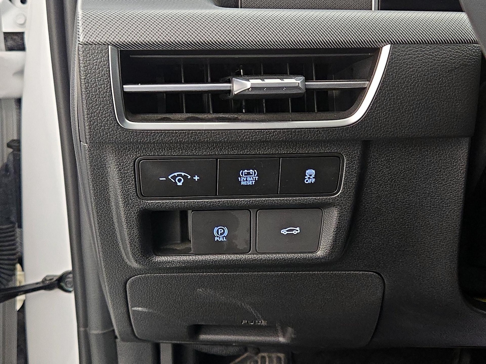 2025 Hyundai Sonata Hybrid SEL - Photo 14