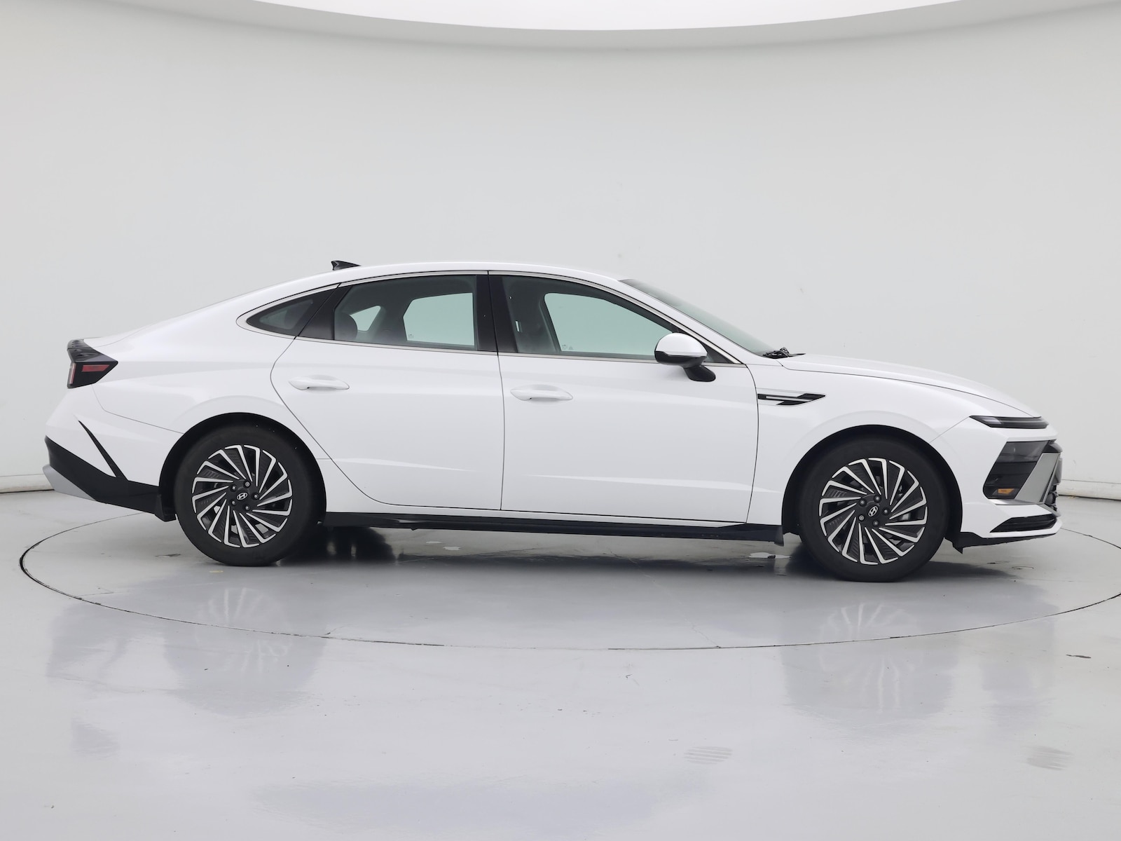 2025 Hyundai Sonata Hybrid SEL - Photo 8