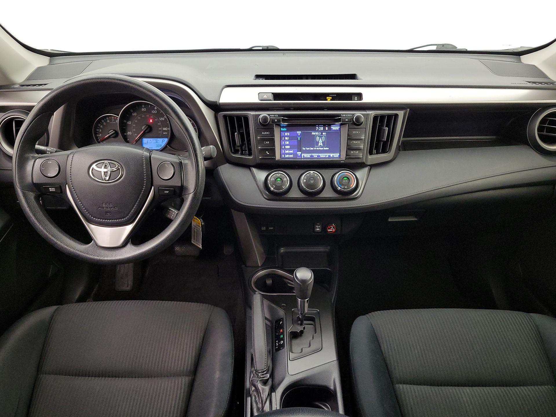 Thumbnail: 2016 Toyota RAV4 - 9