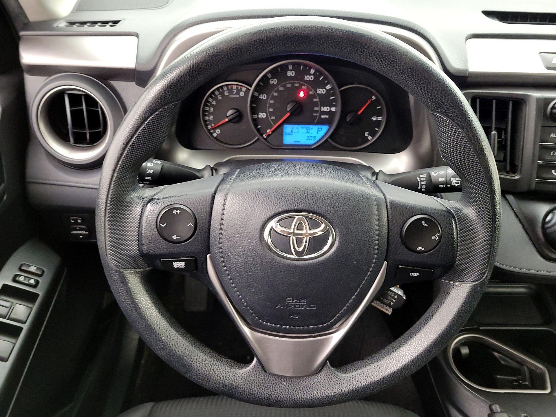 Thumbnail: 2016 Toyota RAV4 - 10