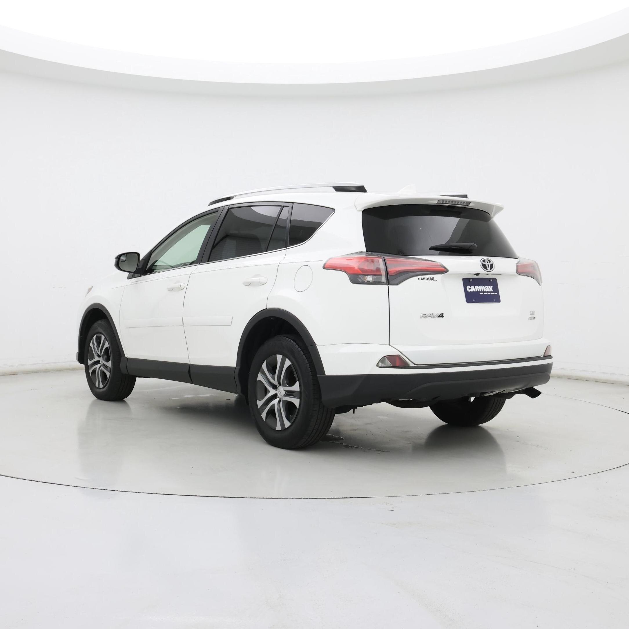 Thumbnail: 2016 Toyota RAV4 - 2