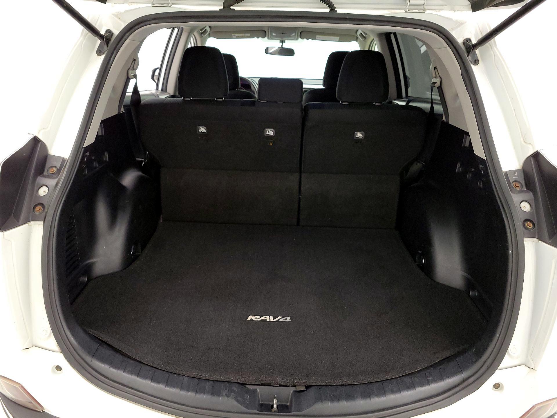 Thumbnail: 2016 Toyota RAV4 - 20