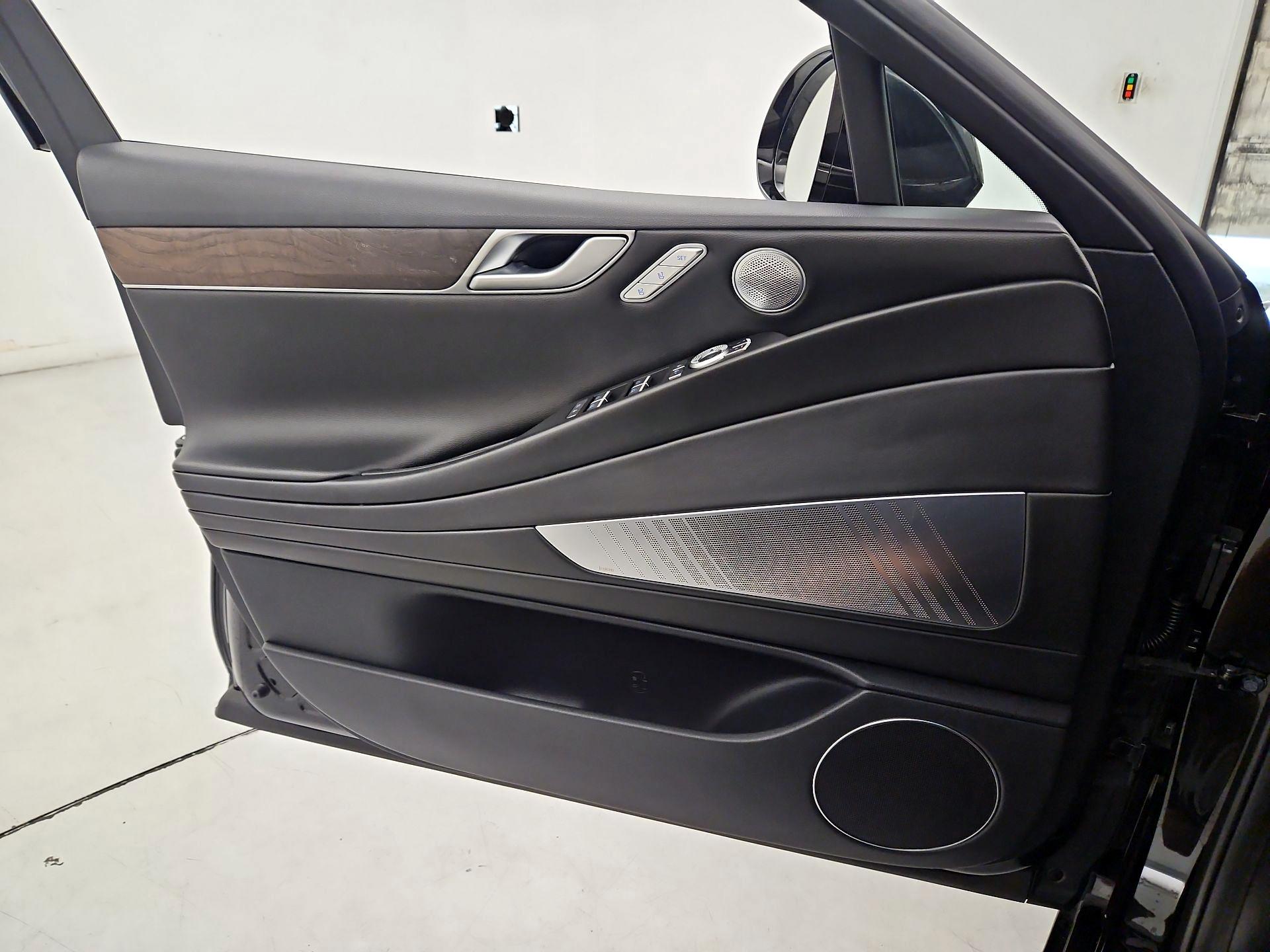 Thumbnail: 2021 Genesis G80 - 12