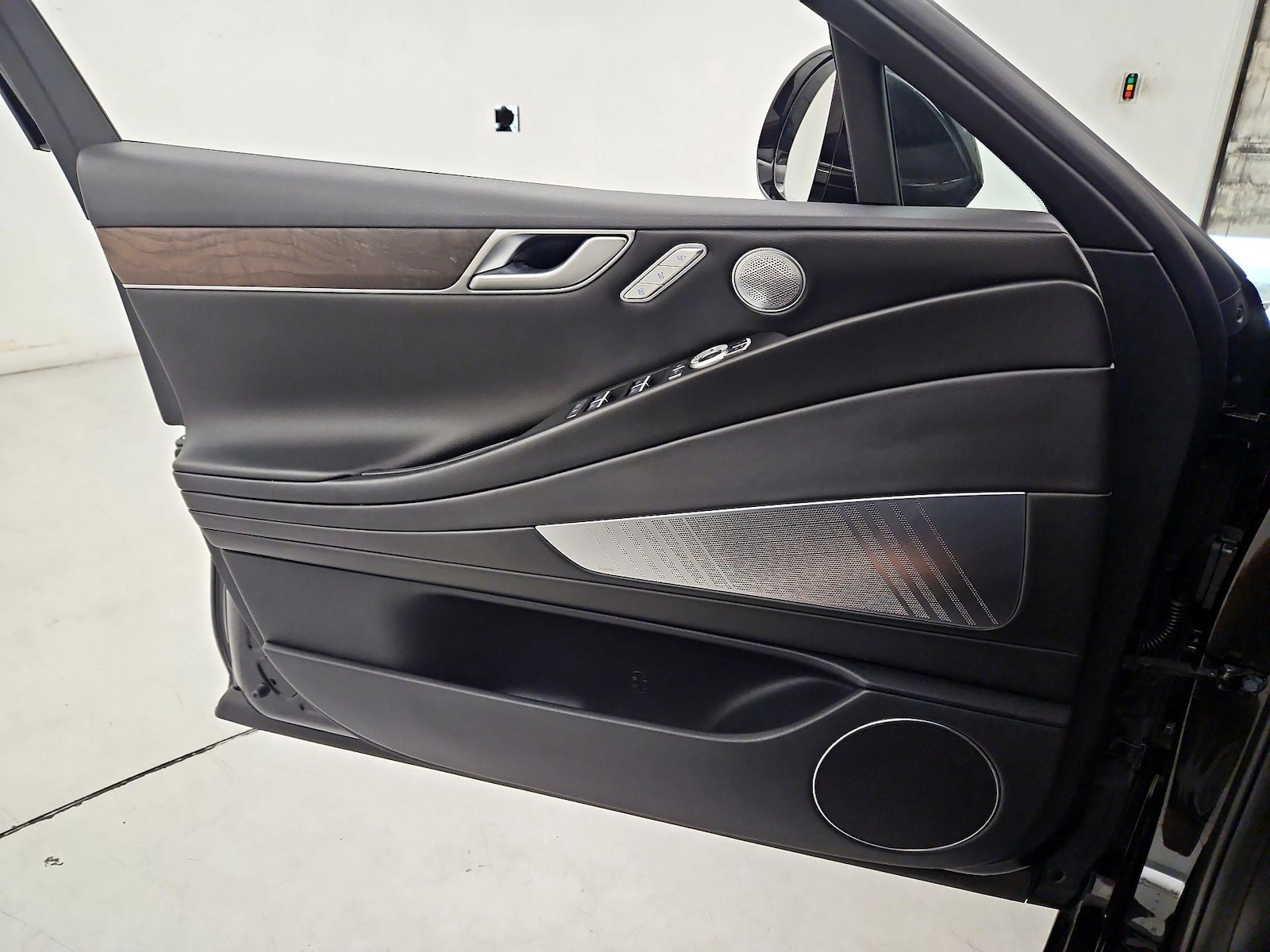 2021 GENESIS G80 Base - Photo 13