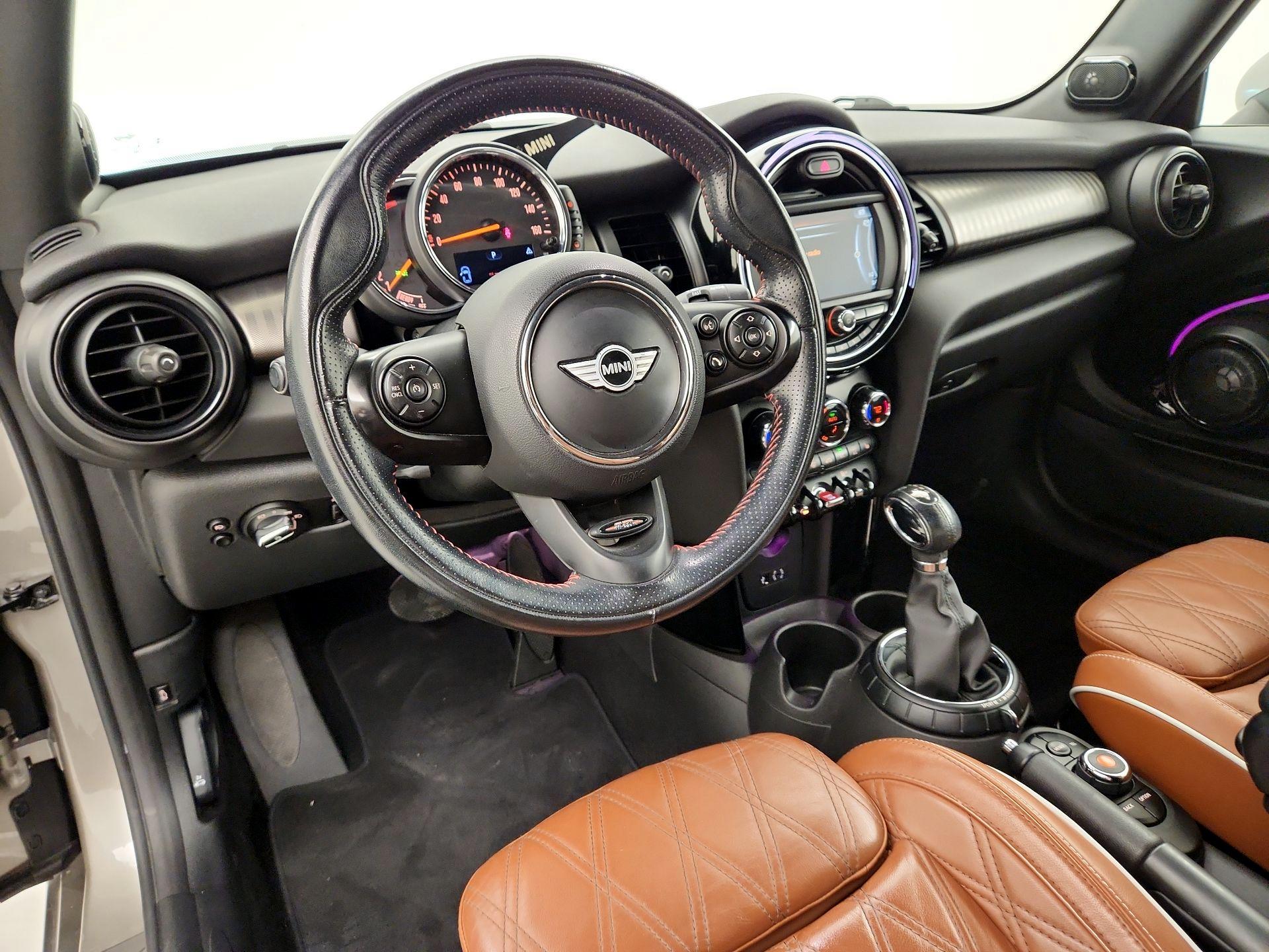 Thumbnail: 2017 MINI Cooper - 9