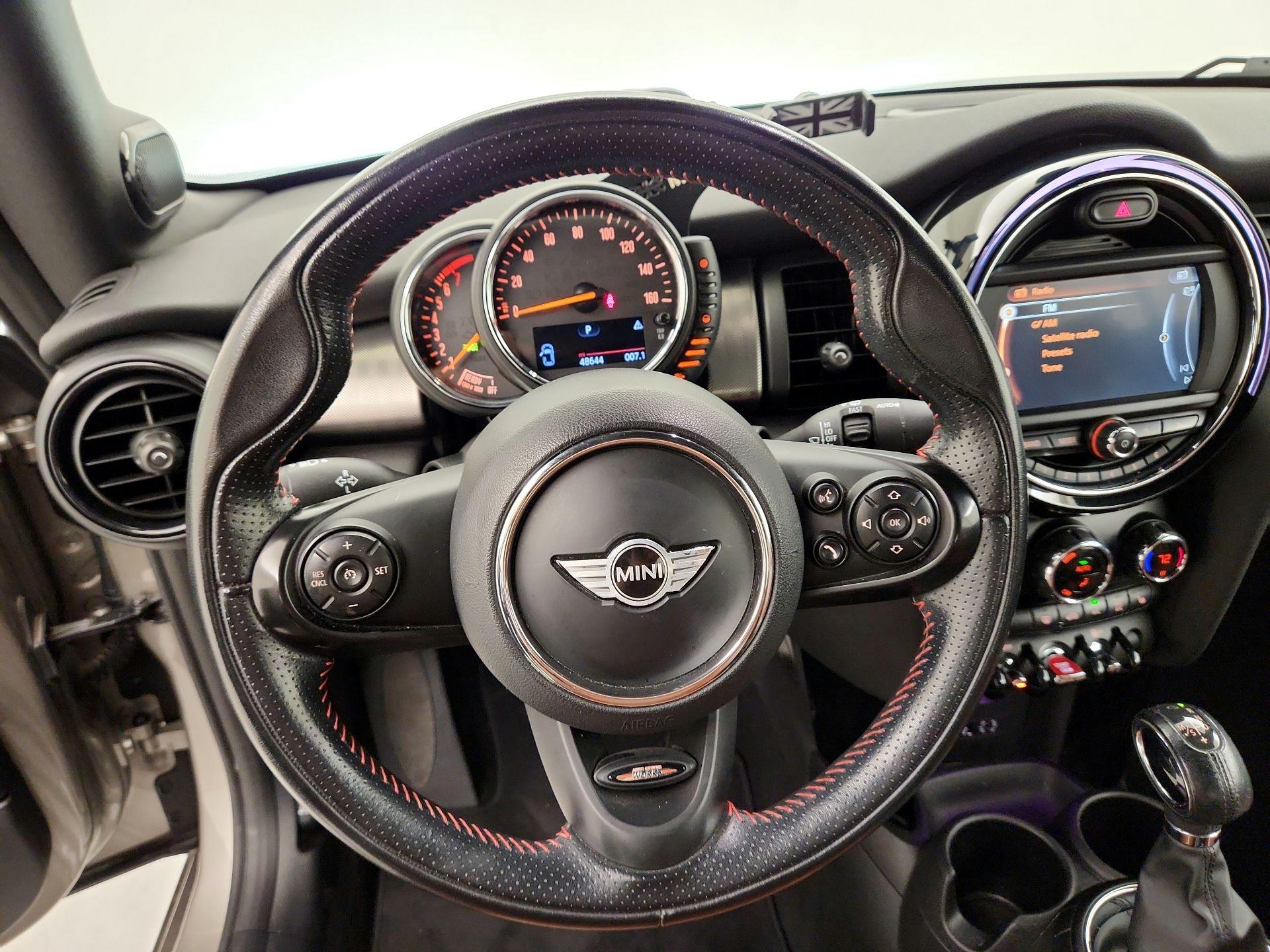 Thumbnail: 2017 MINI Cooper - 10