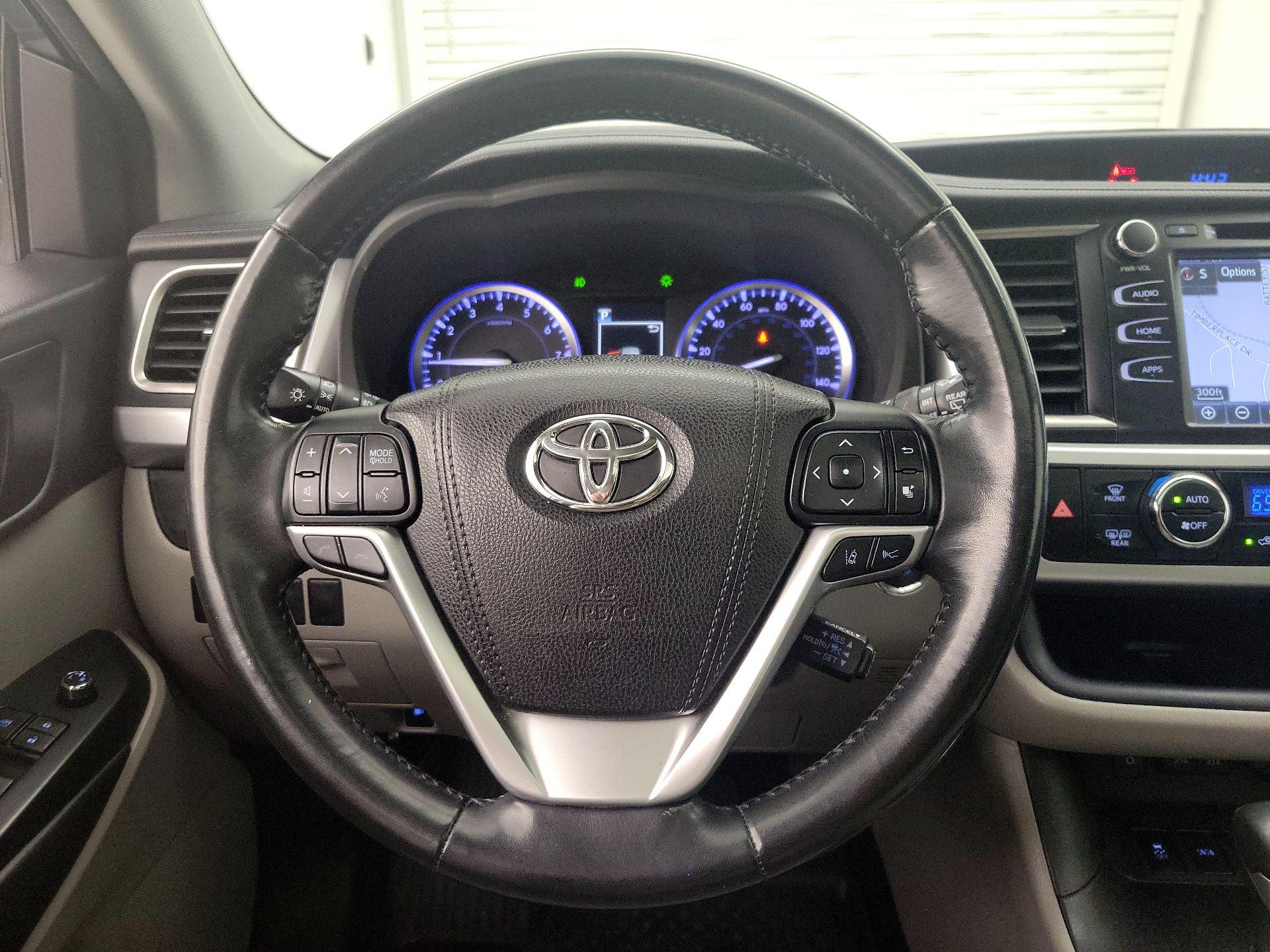 Thumbnail: 2018 Toyota Highlander - 10
