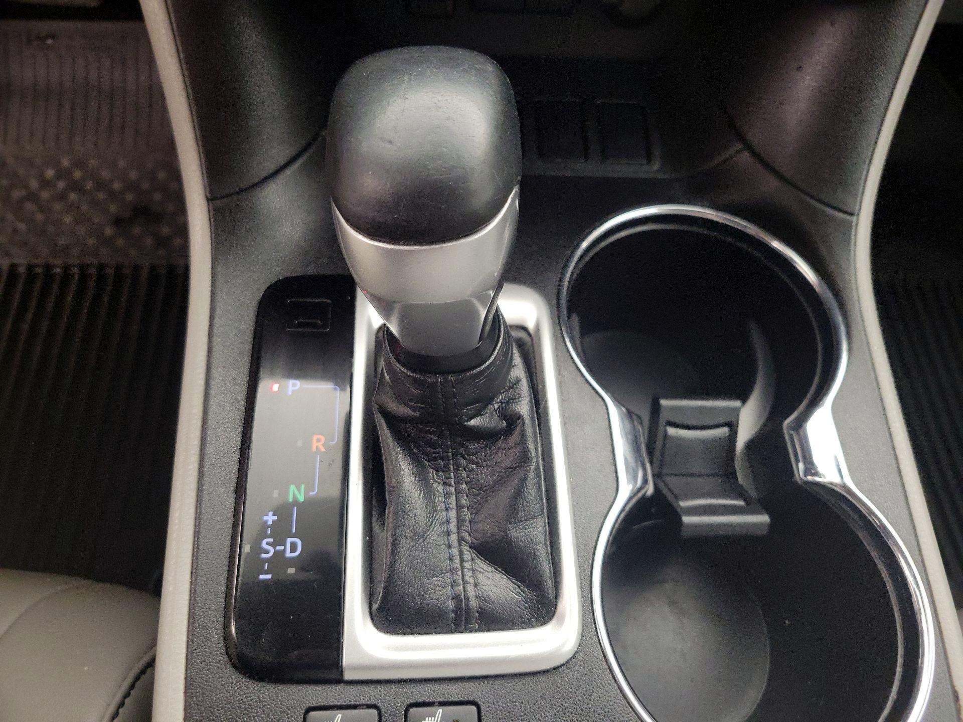 Thumbnail: 2018 Toyota Highlander - 18