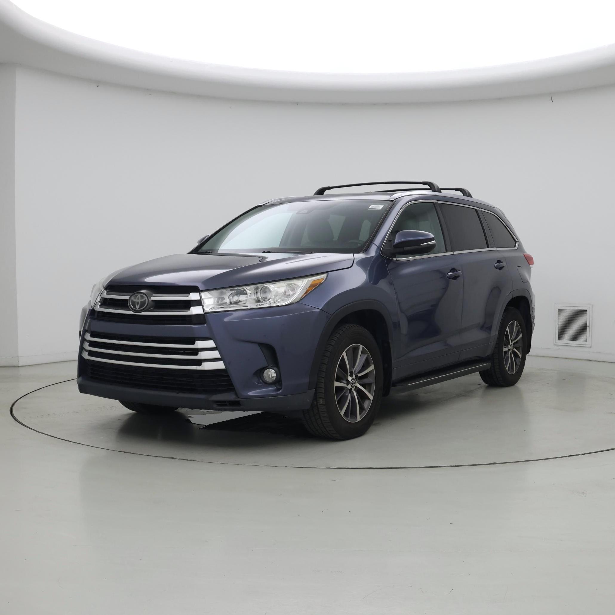 Thumbnail: 2018 Toyota Highlander - 4