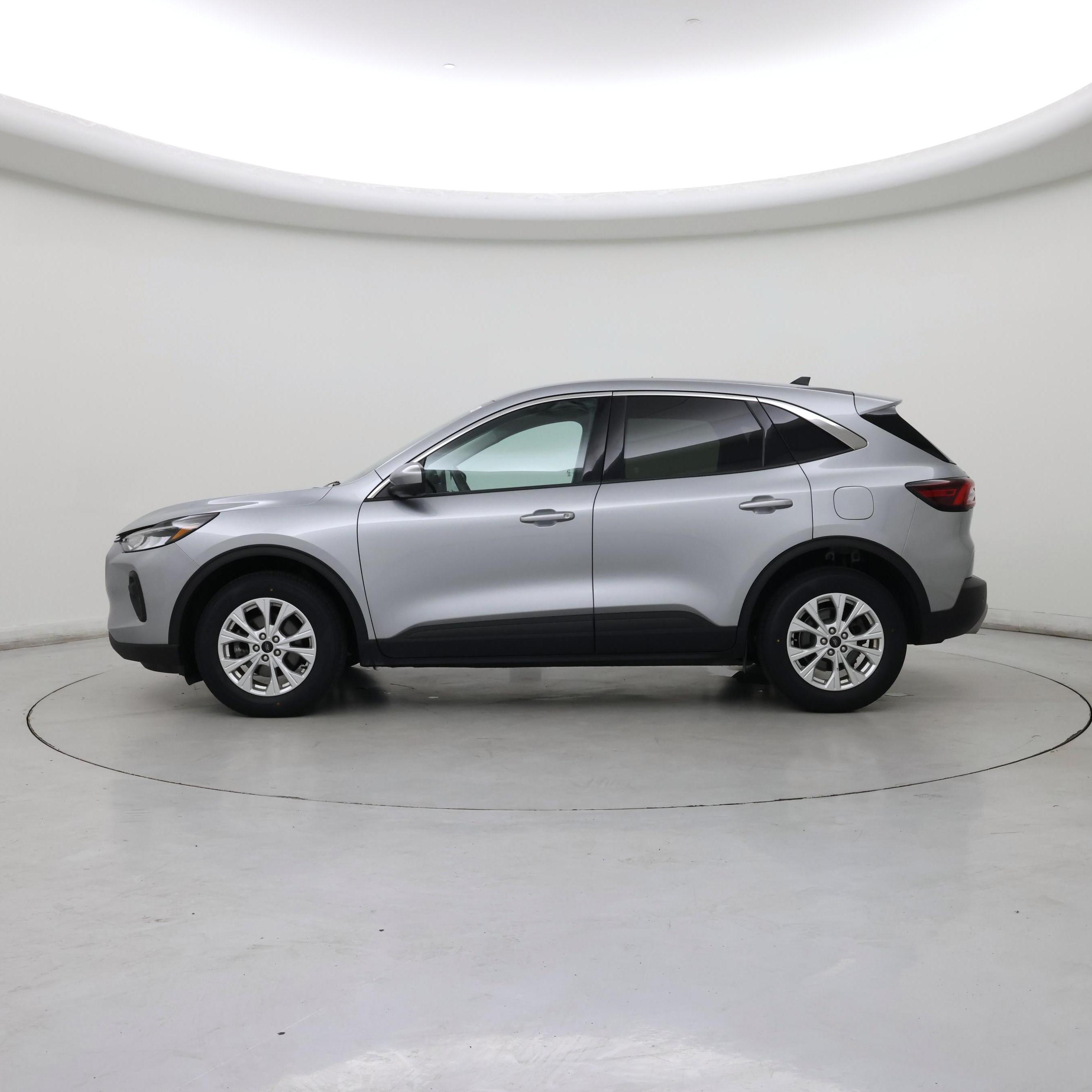 Thumbnail: 2023 Ford Escape - 3