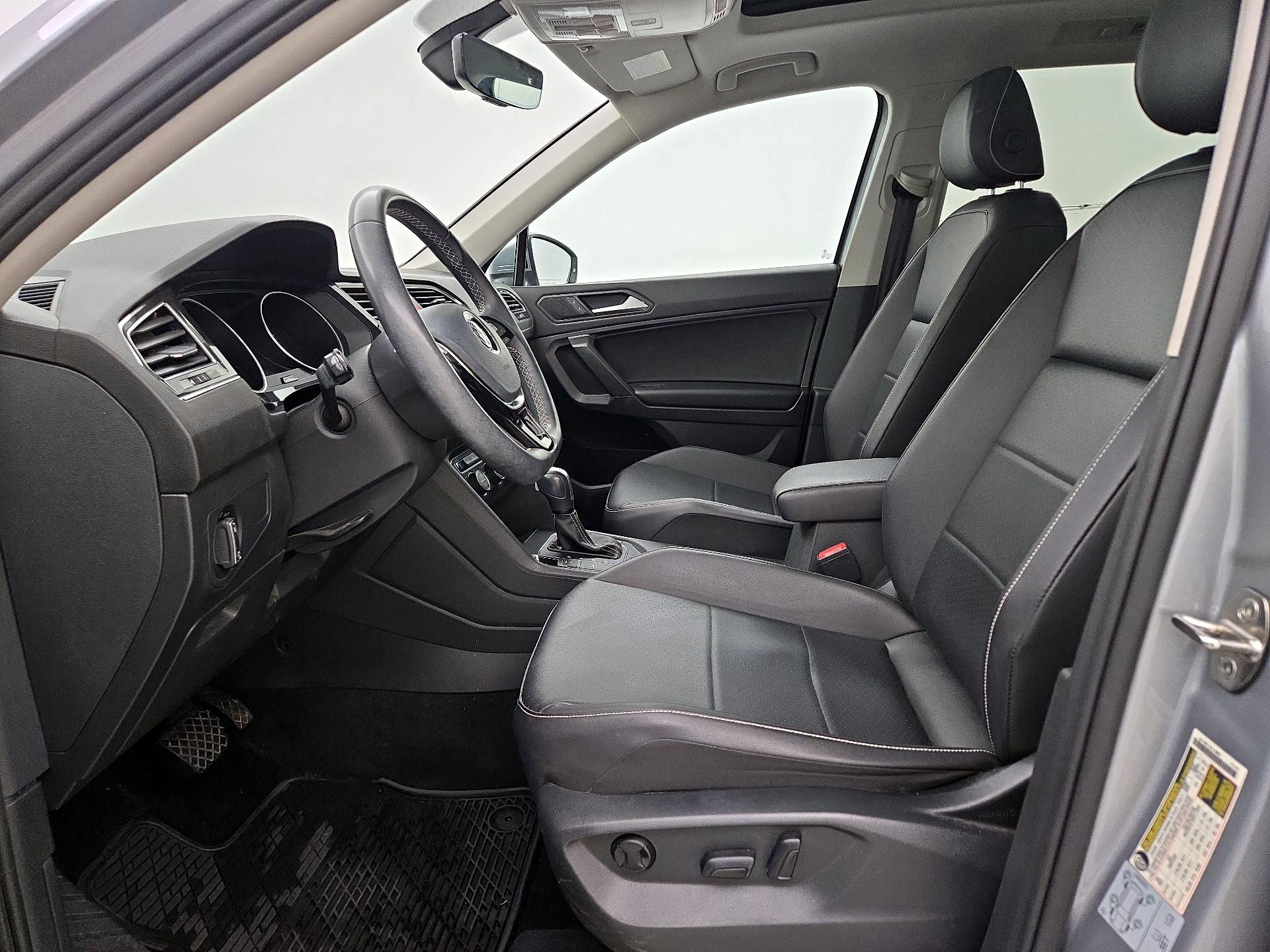 Thumbnail: 2021 Volkswagen Tiguan - 11