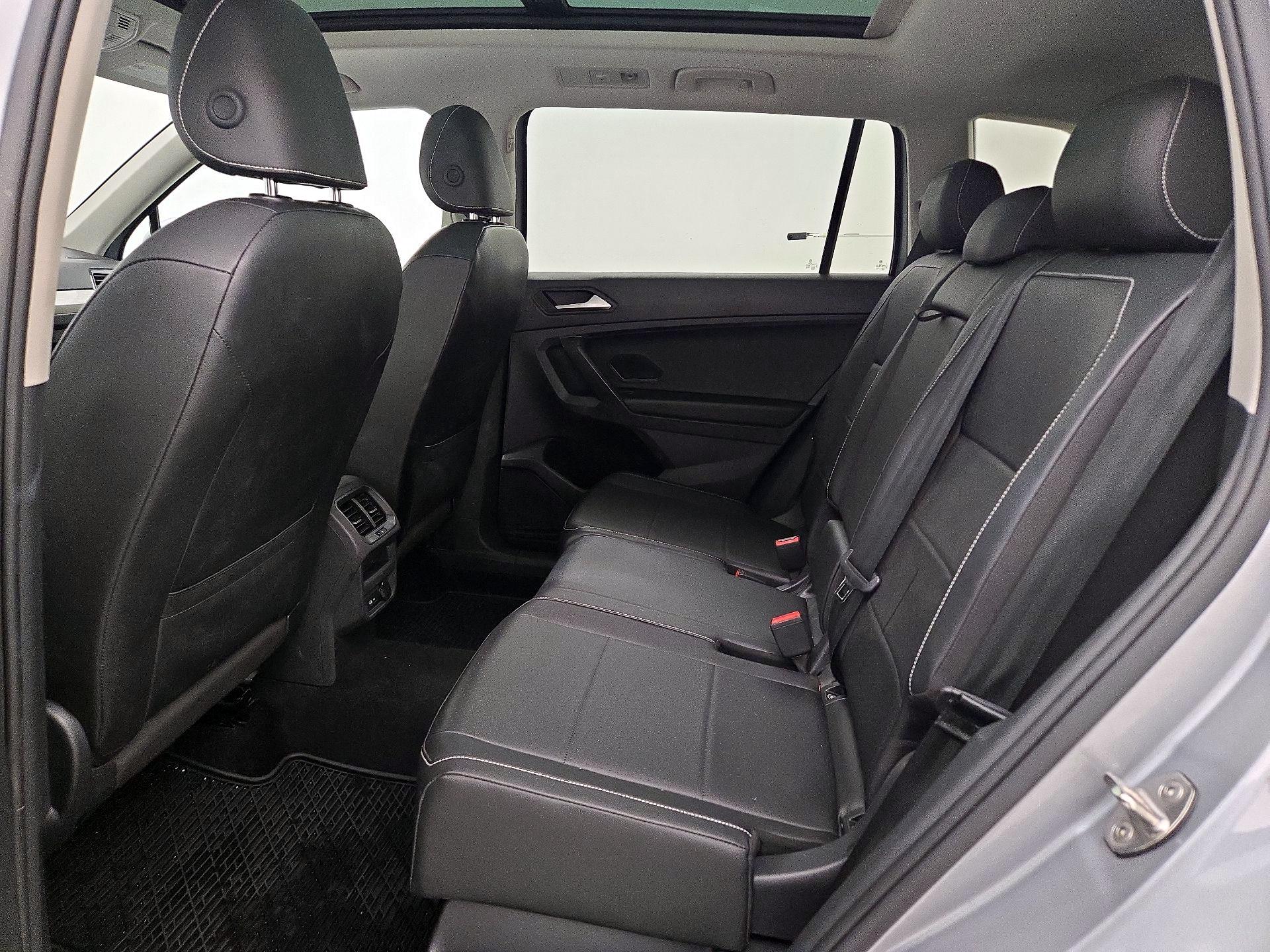 Thumbnail: 2021 Volkswagen Tiguan - 20